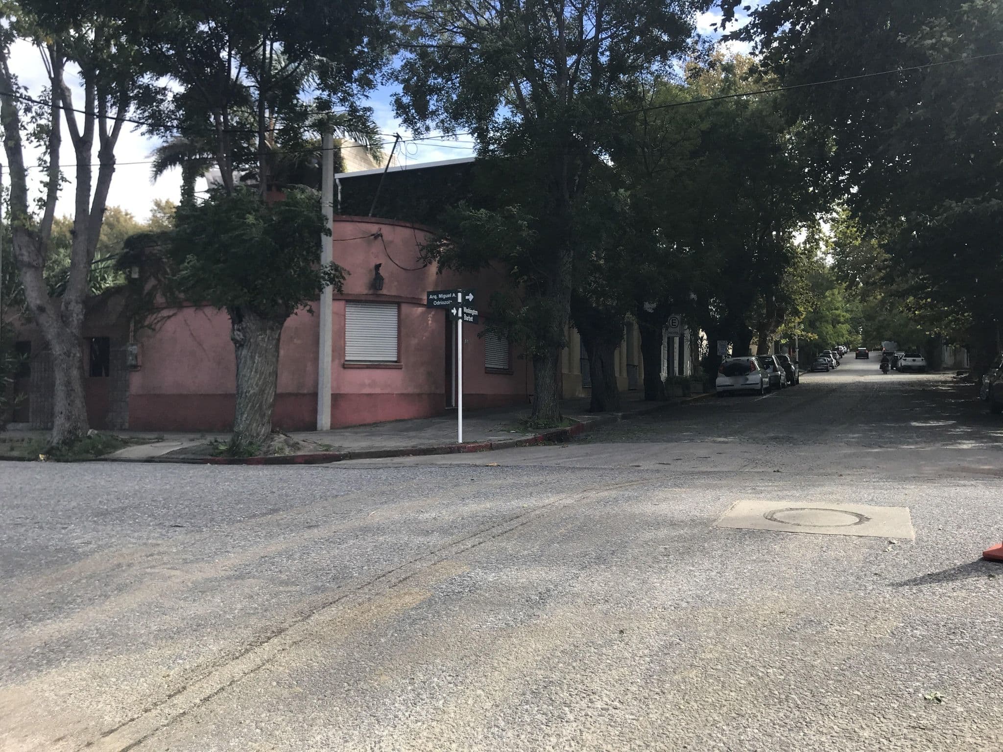 Street view near Posada del Ángel, Colonia del Sacramento — © miguel_andrade (CC BY-SA · Mapillary)