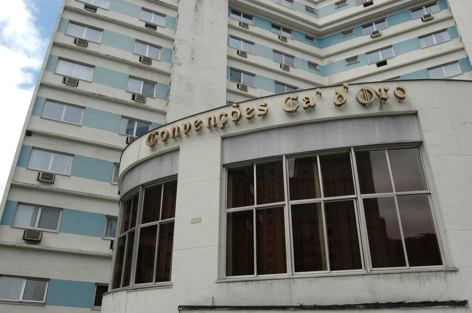 Hotel Ca’d’Oro (via Wikimedia Commons, CC BY-SA 2.0)