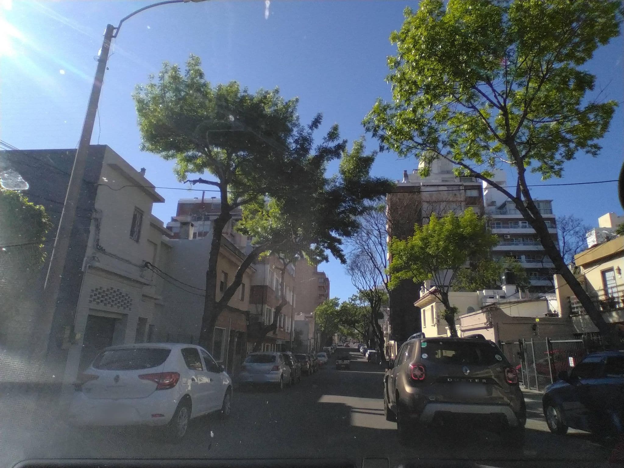 Street view near PatioUrbano Suites&Beds, Montevideo — © freesoft_Uy (CC BY-SA · Mapillary)