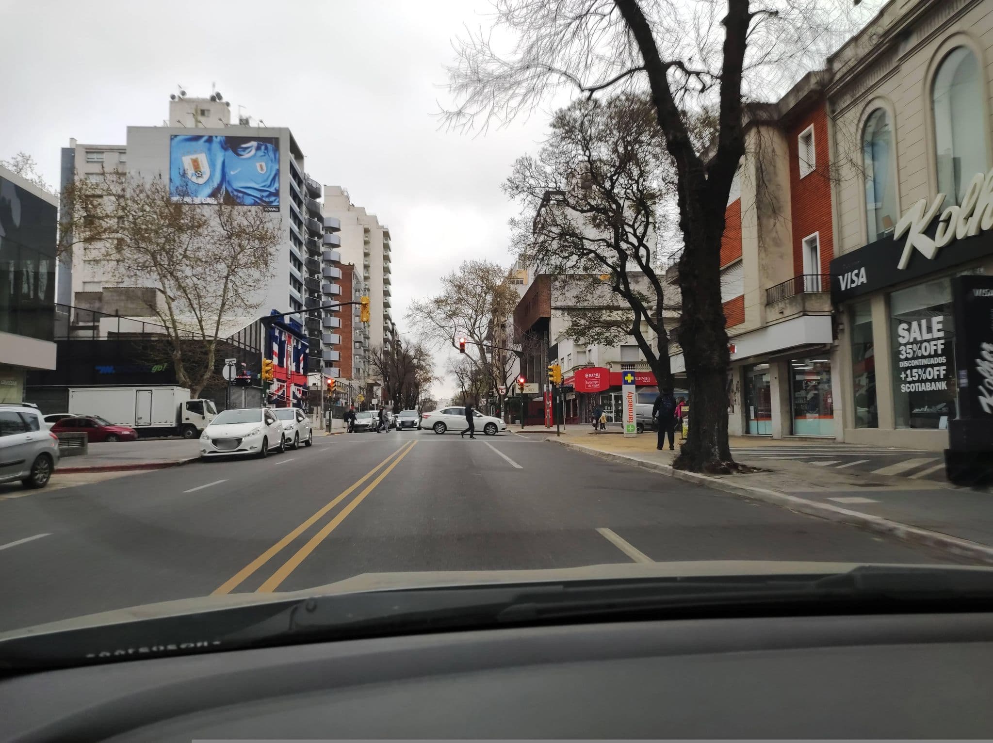 Street view near Dazzler Hotel Montevideo, Montevideo — © sirgabouy (CC BY-SA · Mapillary)