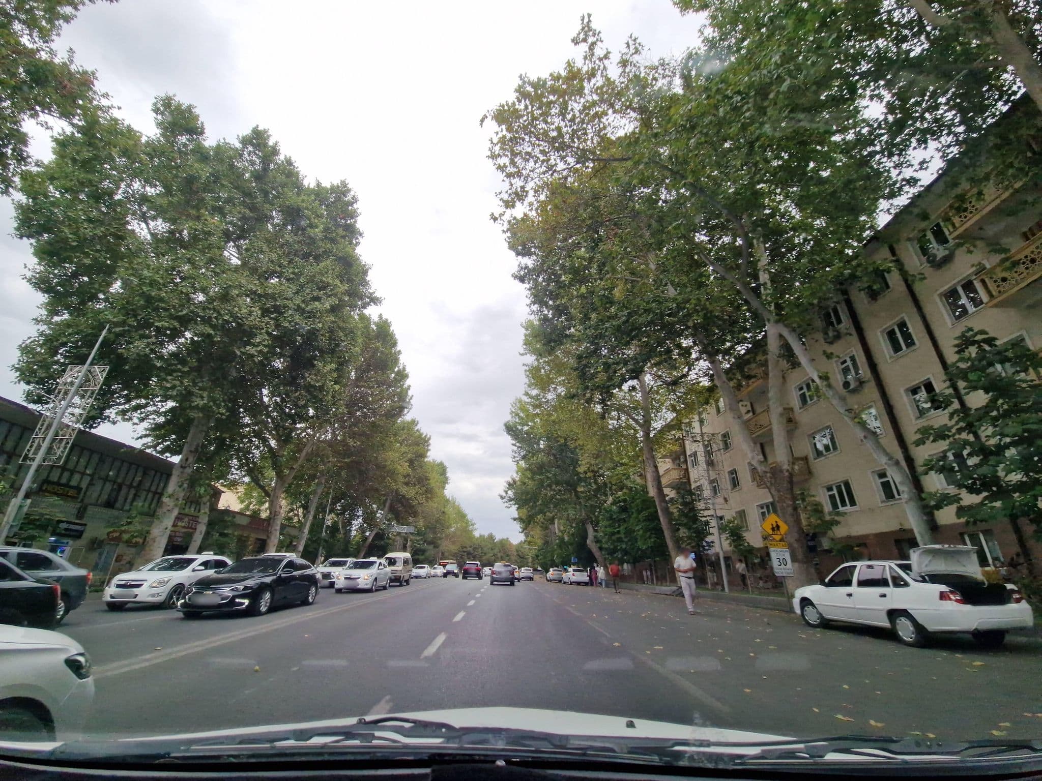 Street view near Bani Bobo Hostel, Samarkand