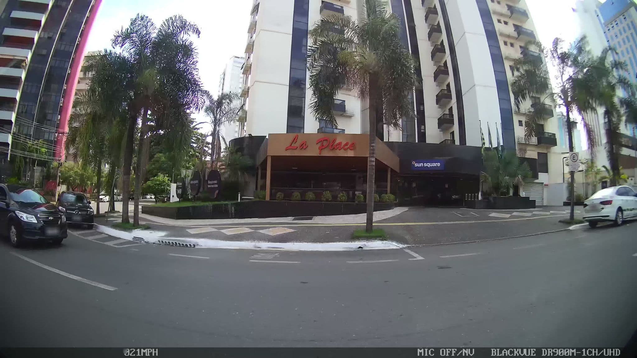 Street view near Nobile Suites Sun Square, Goiânia — © kaart_4 (CC BY-SA · Mapillary)