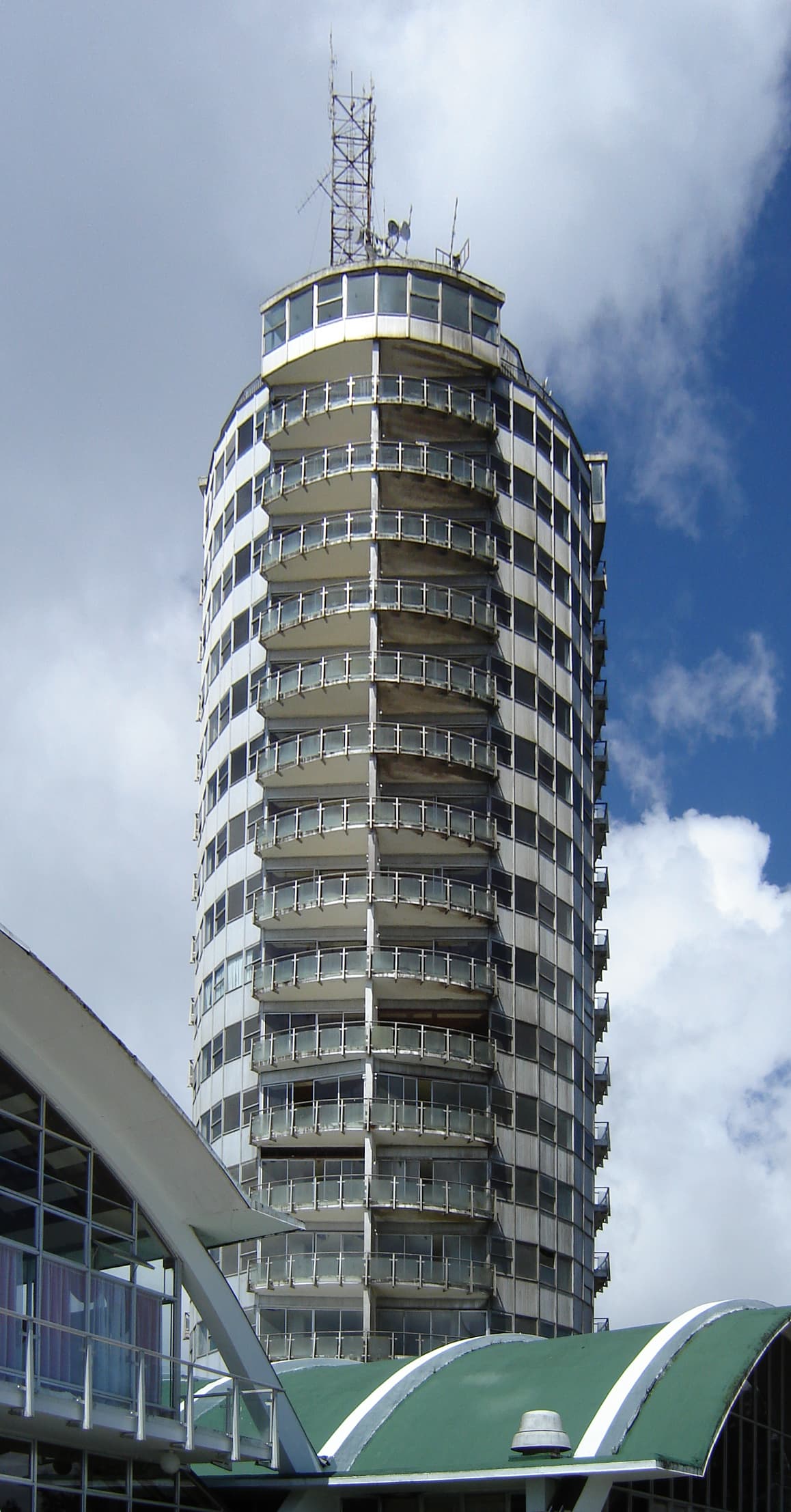 Hotel Humboldt (via Wikimedia Commons, CC BY-SA 3.0)