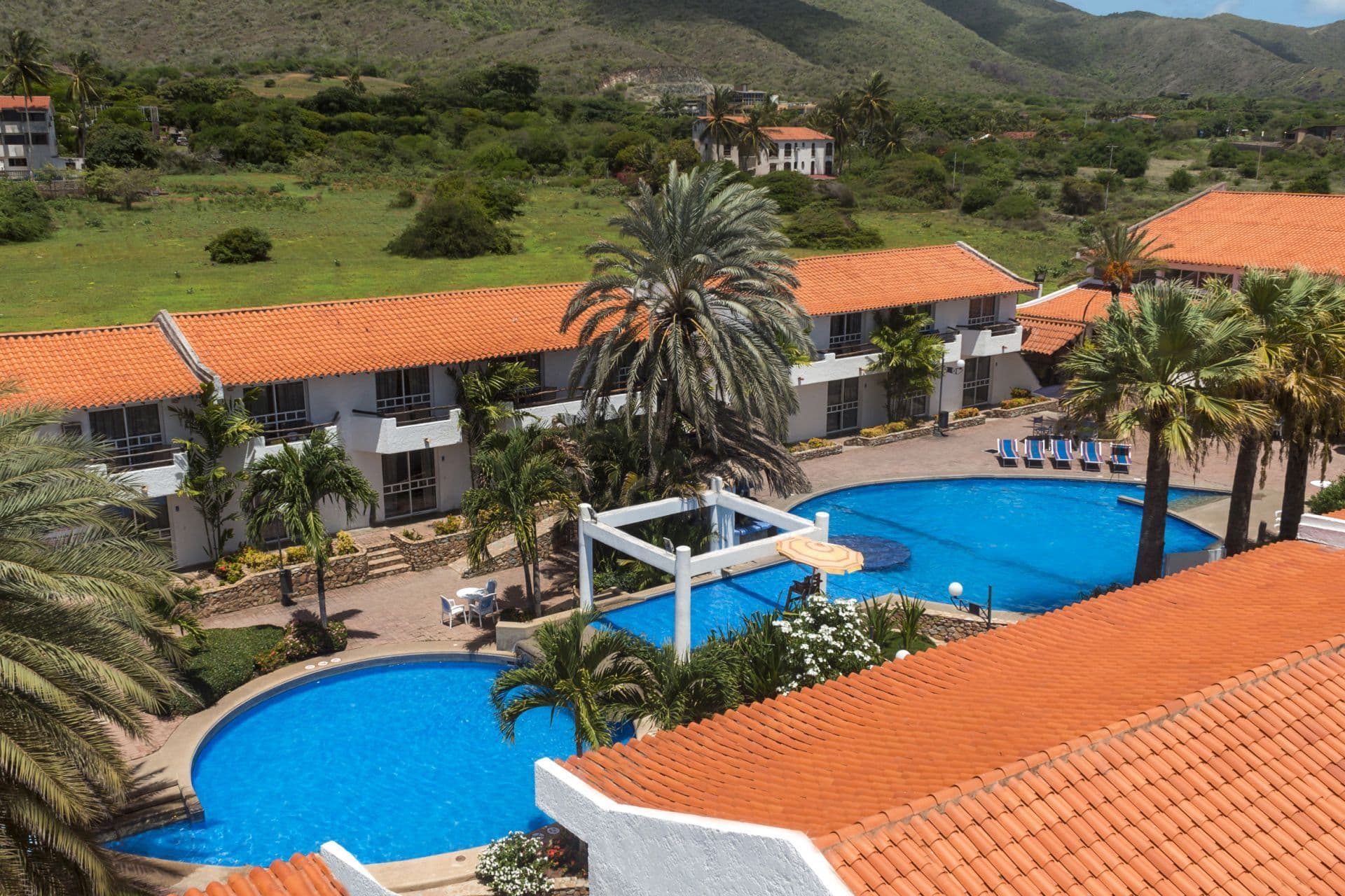 LD Palm Beach, La Asunción