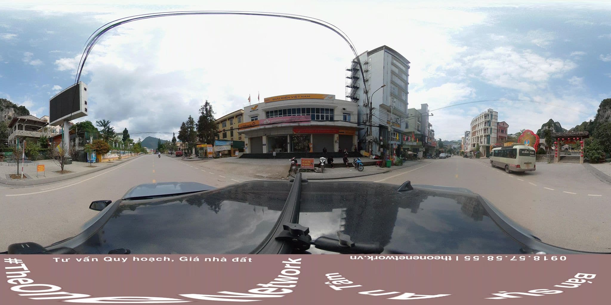 Street view near Truong Anh Hotel, Thị Trấn Đồng Văn — © theonenetwork (CC BY-SA · Mapillary)