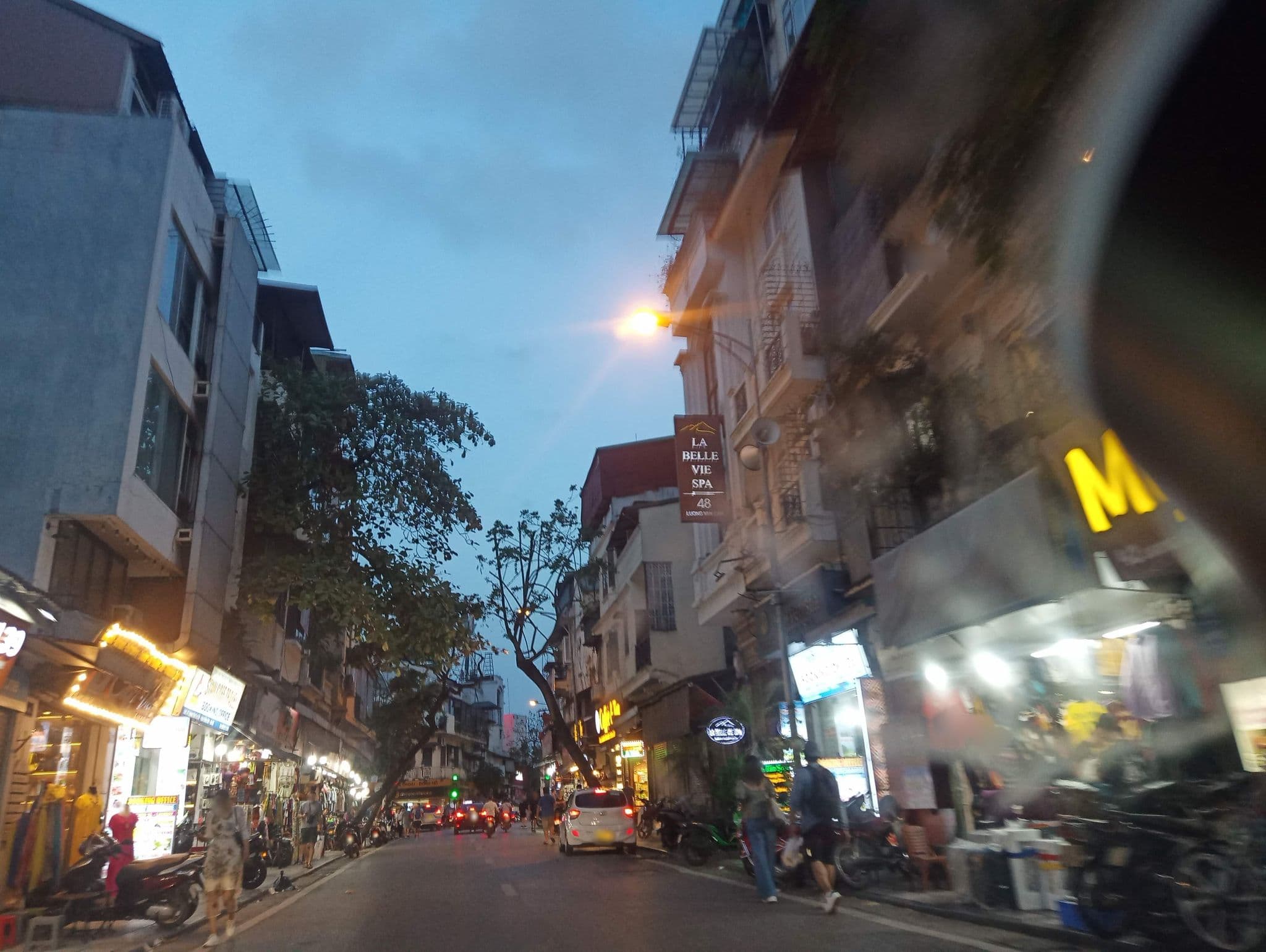 Street view near Khách Sạn Hanoi Youth, Hoàn Kiếm