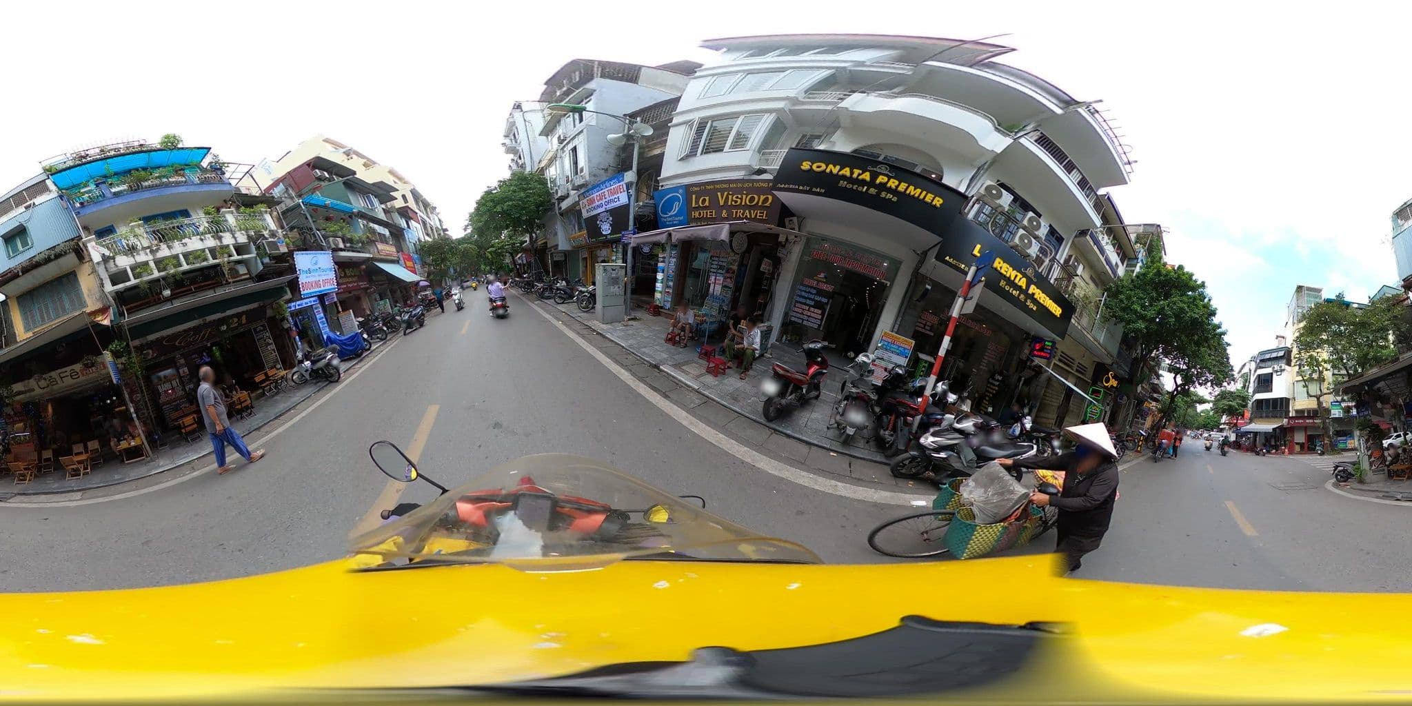 Street view near Khách Sạn Hanoi Backpackers Palace, Hoàn Kiếm — © bemaps_hn_kien (CC BY-SA · Mapillary)