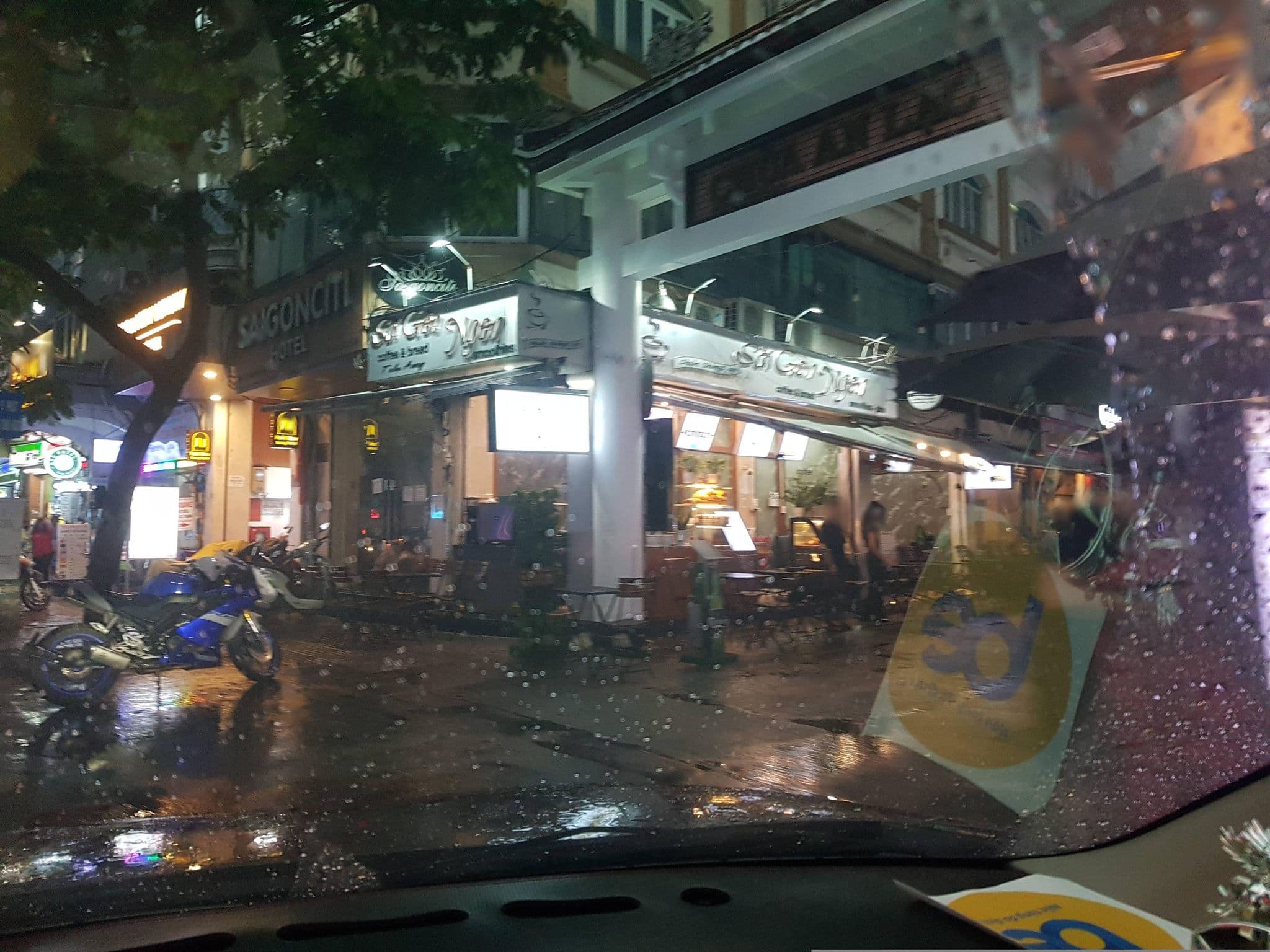 Street view near Khách Sạn Dragon Palace, Quận Ba