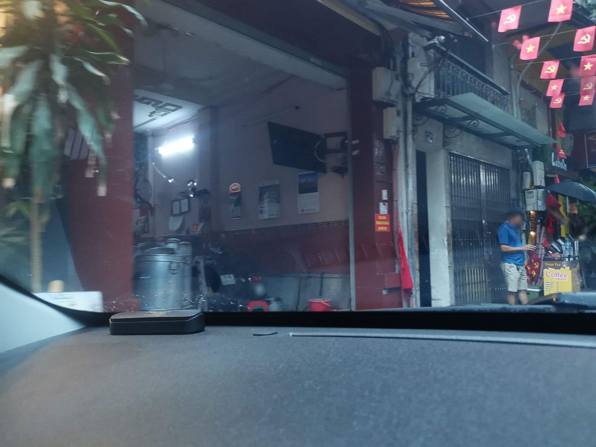 Street view near Especen Hotel, Hoàn Kiếm