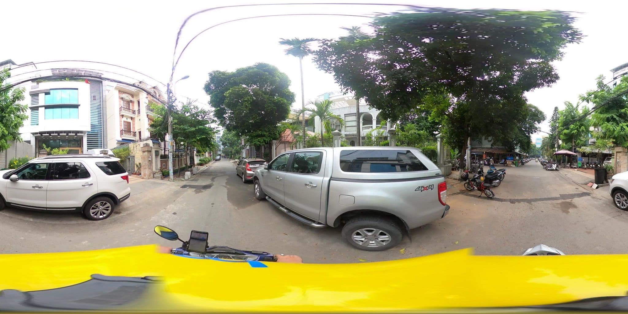 Street view near Khách Sạn Vườn Sài Gòn, Quận Mười — © bemaps3_sg (CC BY-SA · Mapillary)