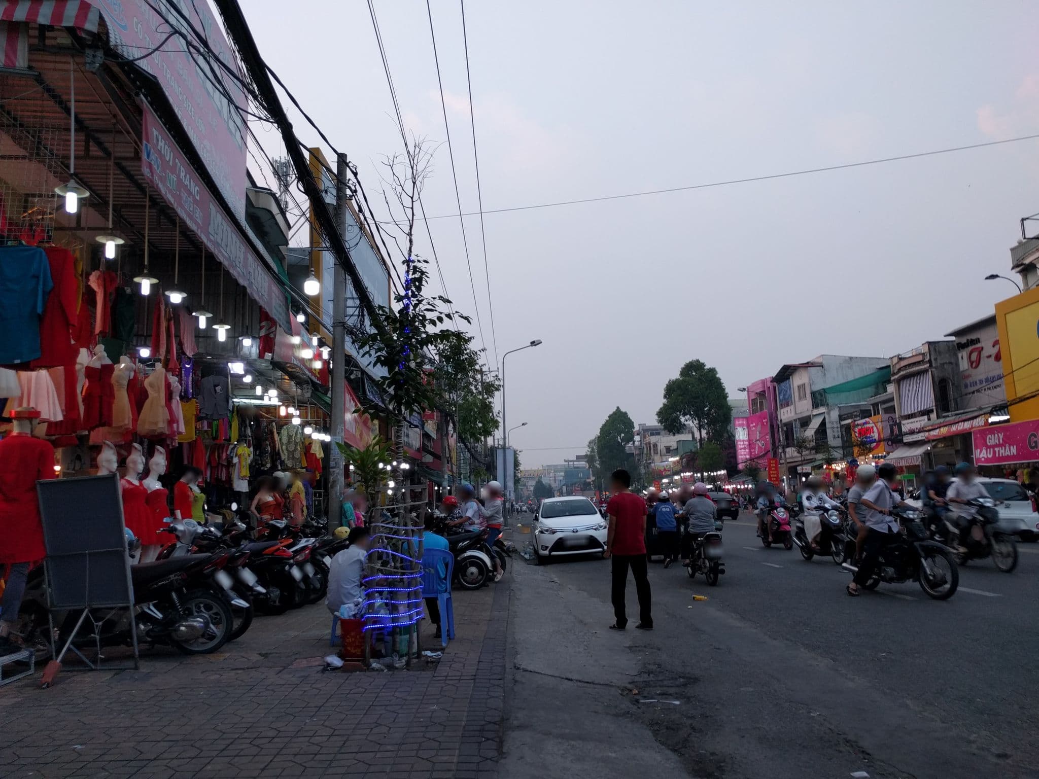 Street view near khách sạn Sáu Khải, Cần Thơ