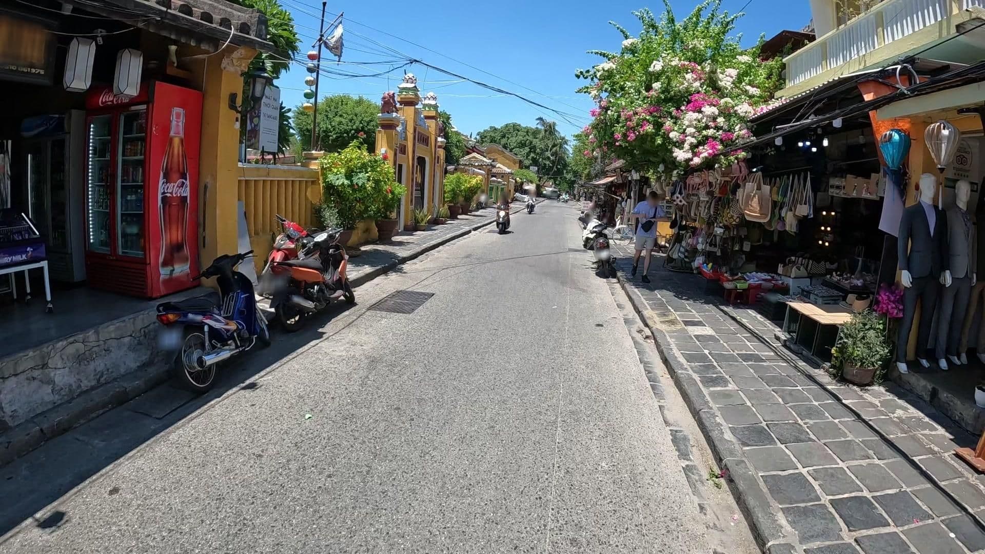 Street view near Pho Hoi, Hoi An