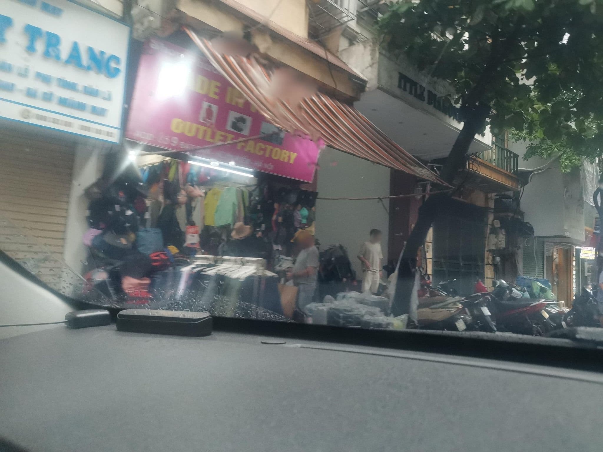 Street view near Quoc Hoa Hanoi Hotel, Hoàn Kiếm