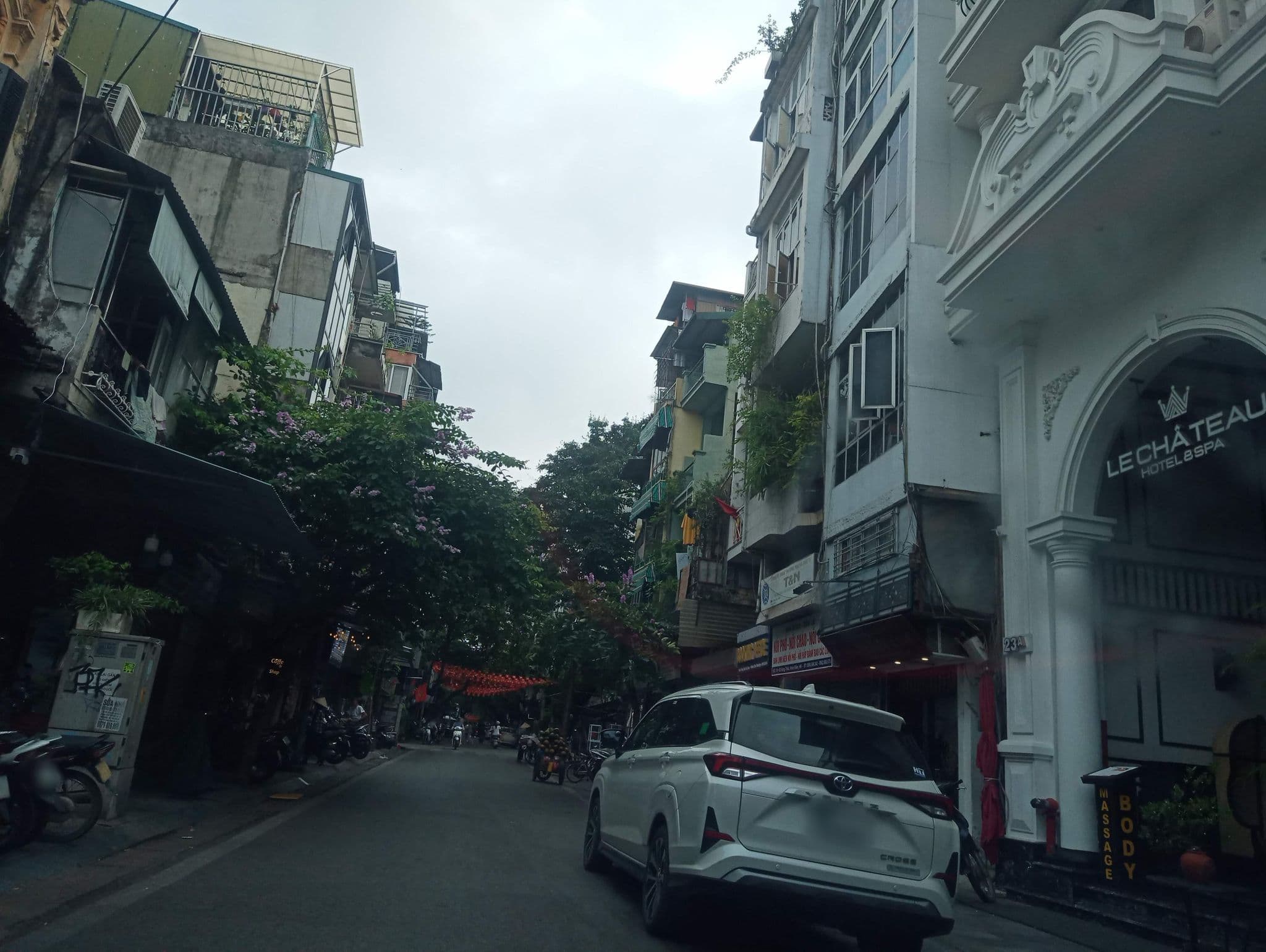 Street view near Khách Sạn A25, Hoàn Kiếm