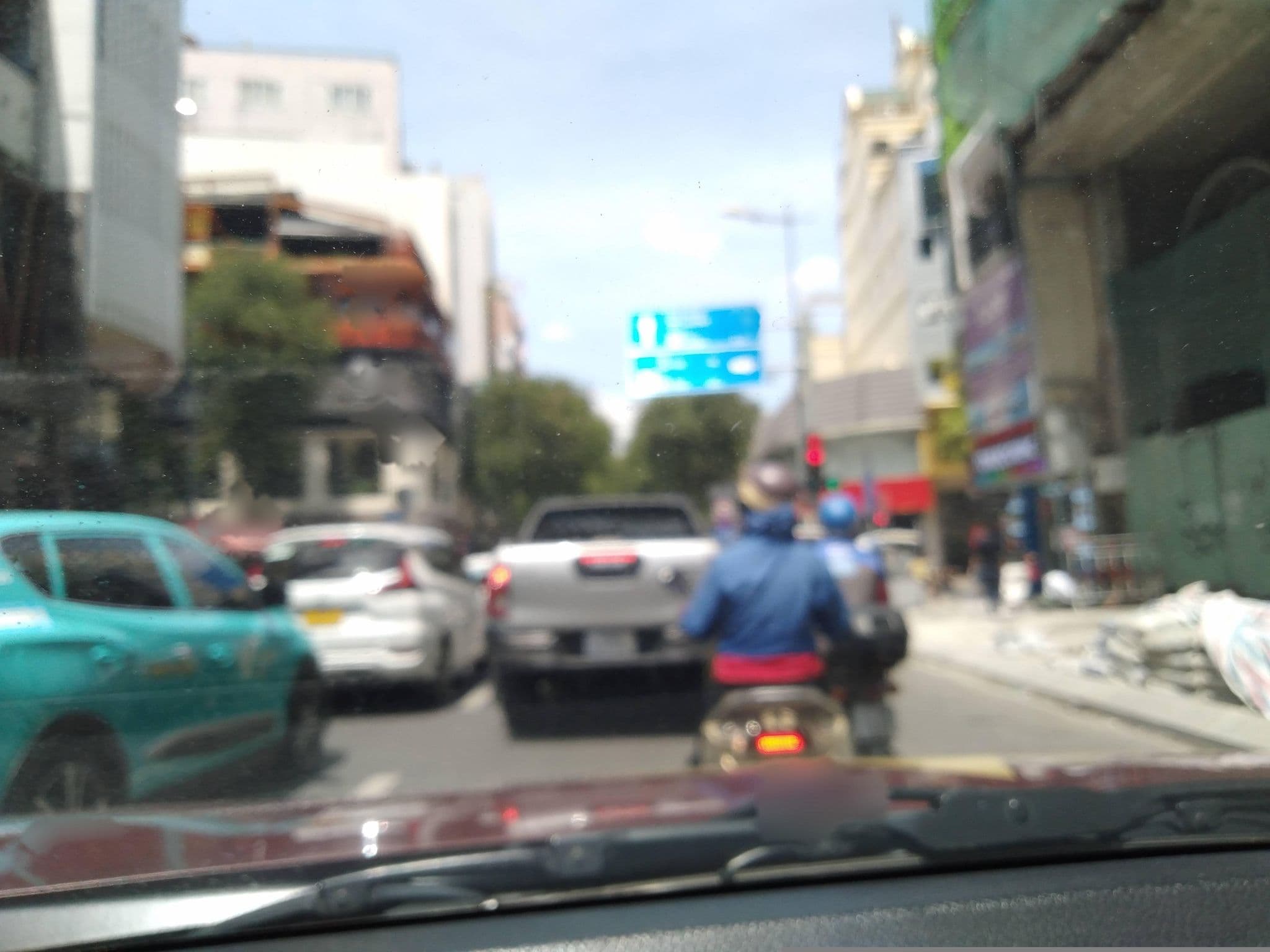 Street view near Khách Sạn Grand Silverland, Quận Ba