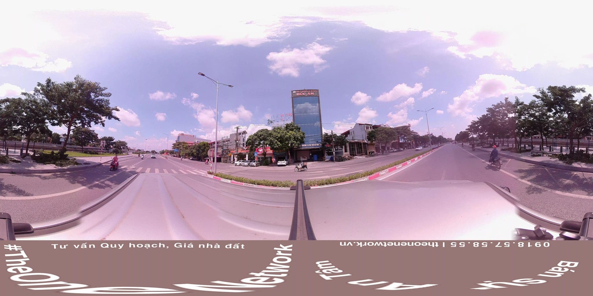 Street view near Hotel Dức An, Ninh Bình