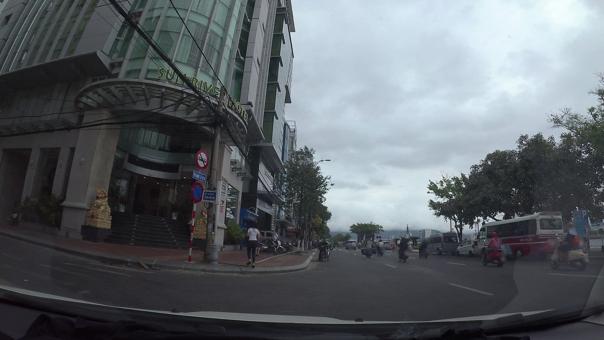 Street view near Sun River, Da Nang — © kaartcam (CC BY-SA · Mapillary)