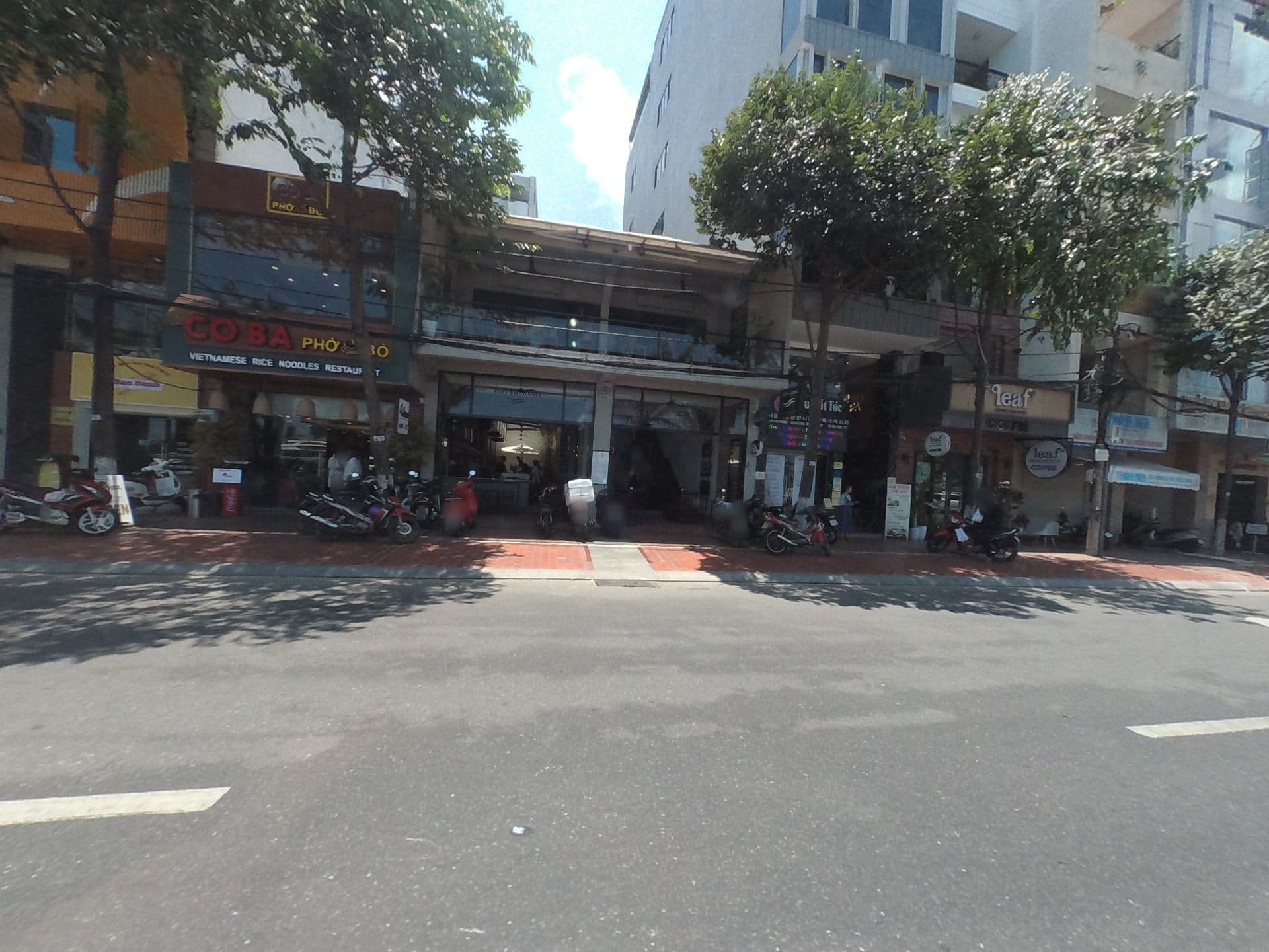 Street view near Happy Day, Da Nang — © rsnaru (CC BY-SA · Mapillary)