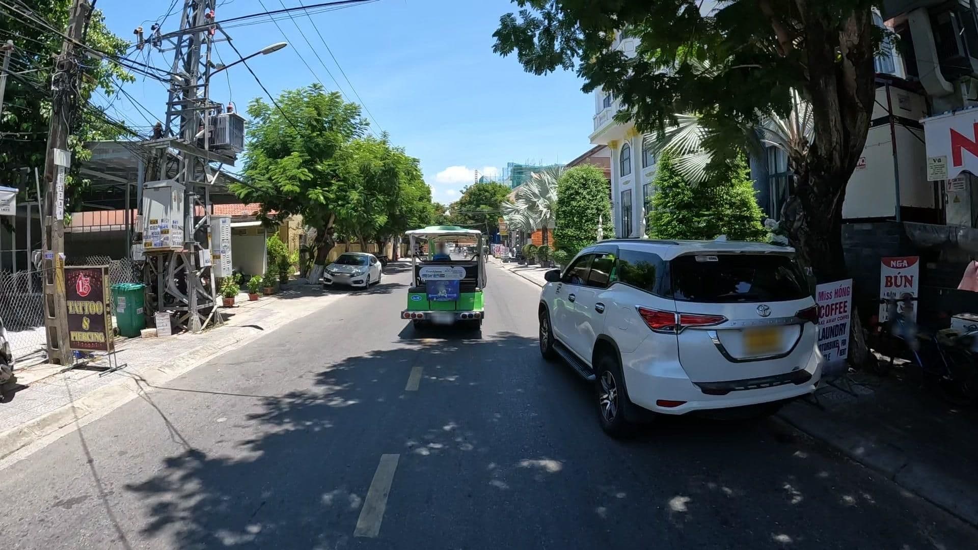 Street view near Le Pavillion Gallery Hotel & Spa, Hoi An