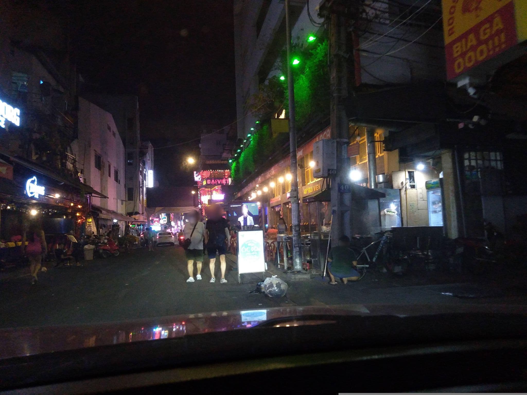 Street view near Khách Sạn Saigon Sports, Quận Ba