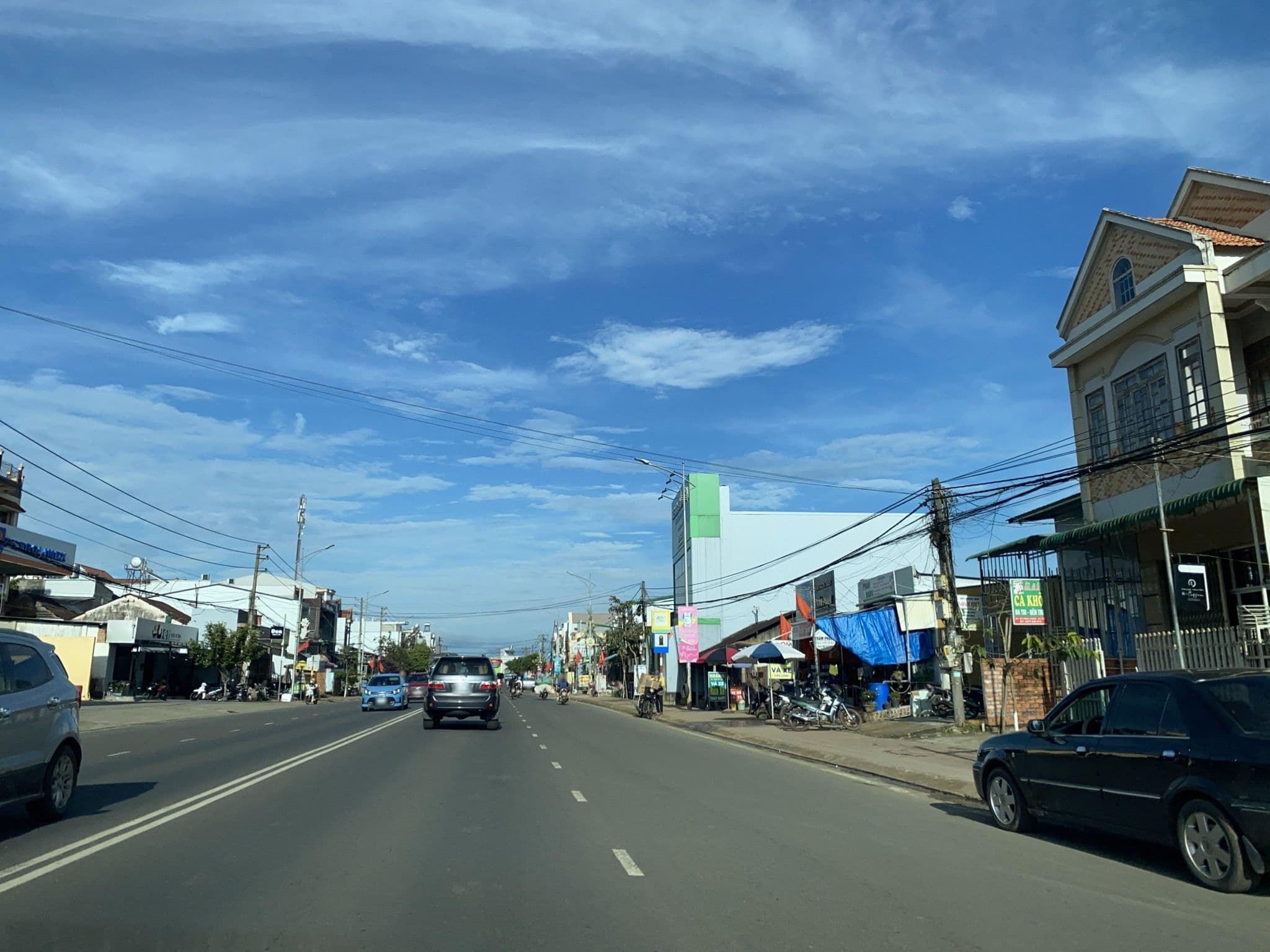 Street view near Mai Khanh, Bảo Lộc — © DriveWithHoang (CC BY-SA · Mapillary)