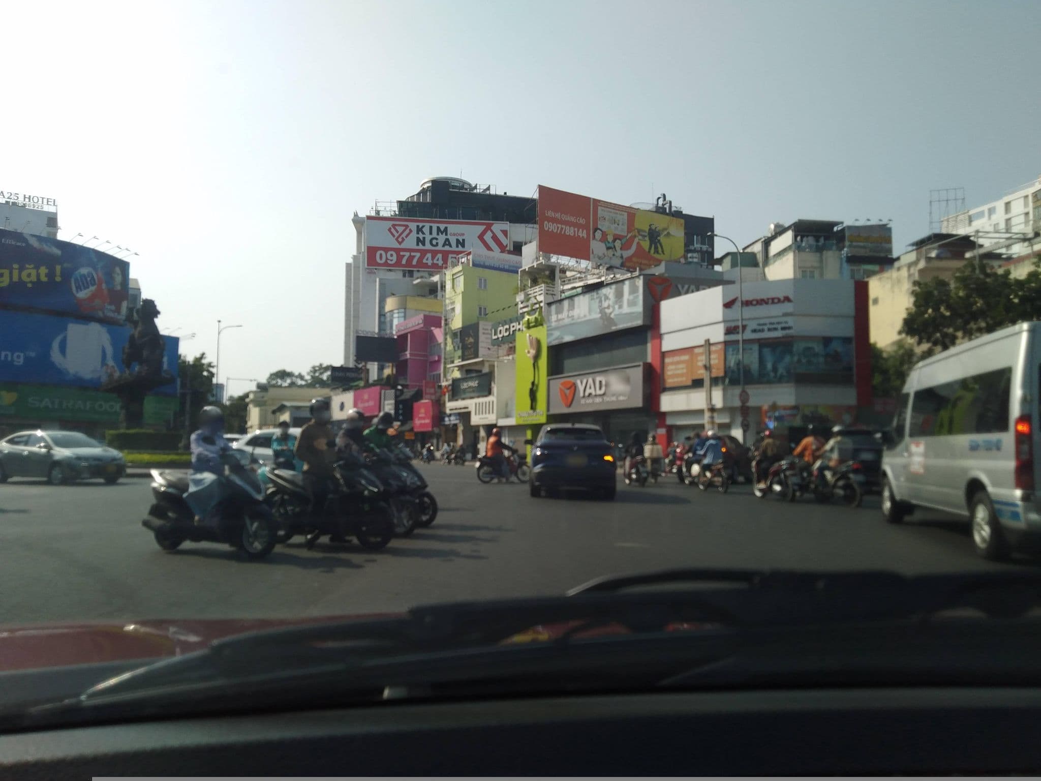 Street view near Khách Sạn Lê Duy, Quận Ba