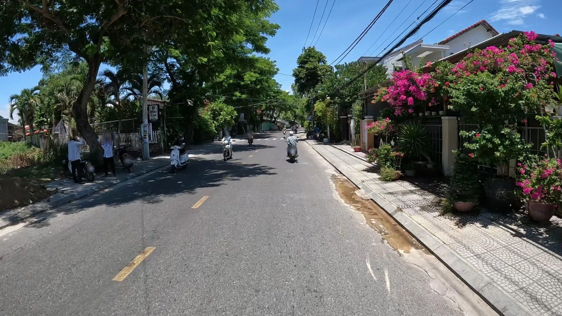 Street view near Sac Lo Homestay and Hostel, Hoi An