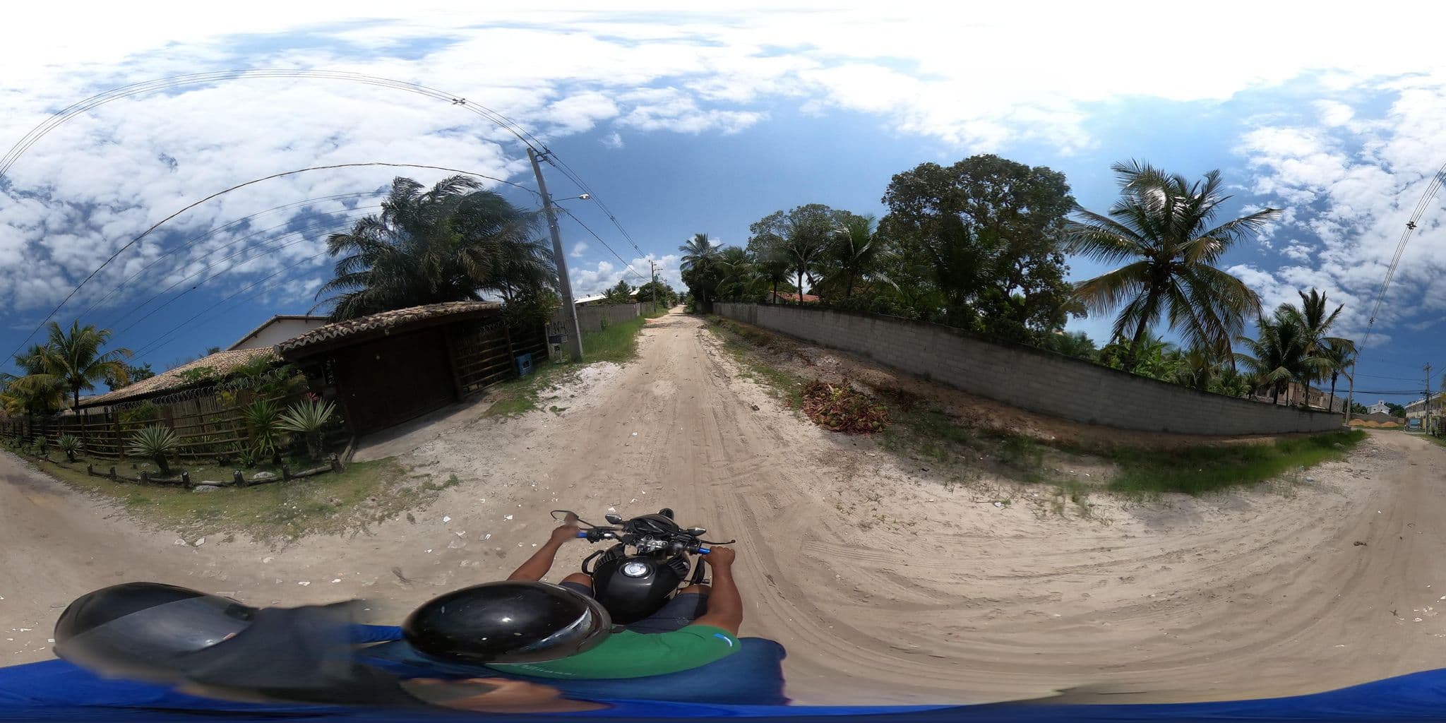 Street view near Residencial Praia dos Corais, Santa Cruz Cabrália — © mauriciomensura (CC BY-SA · Mapillary)