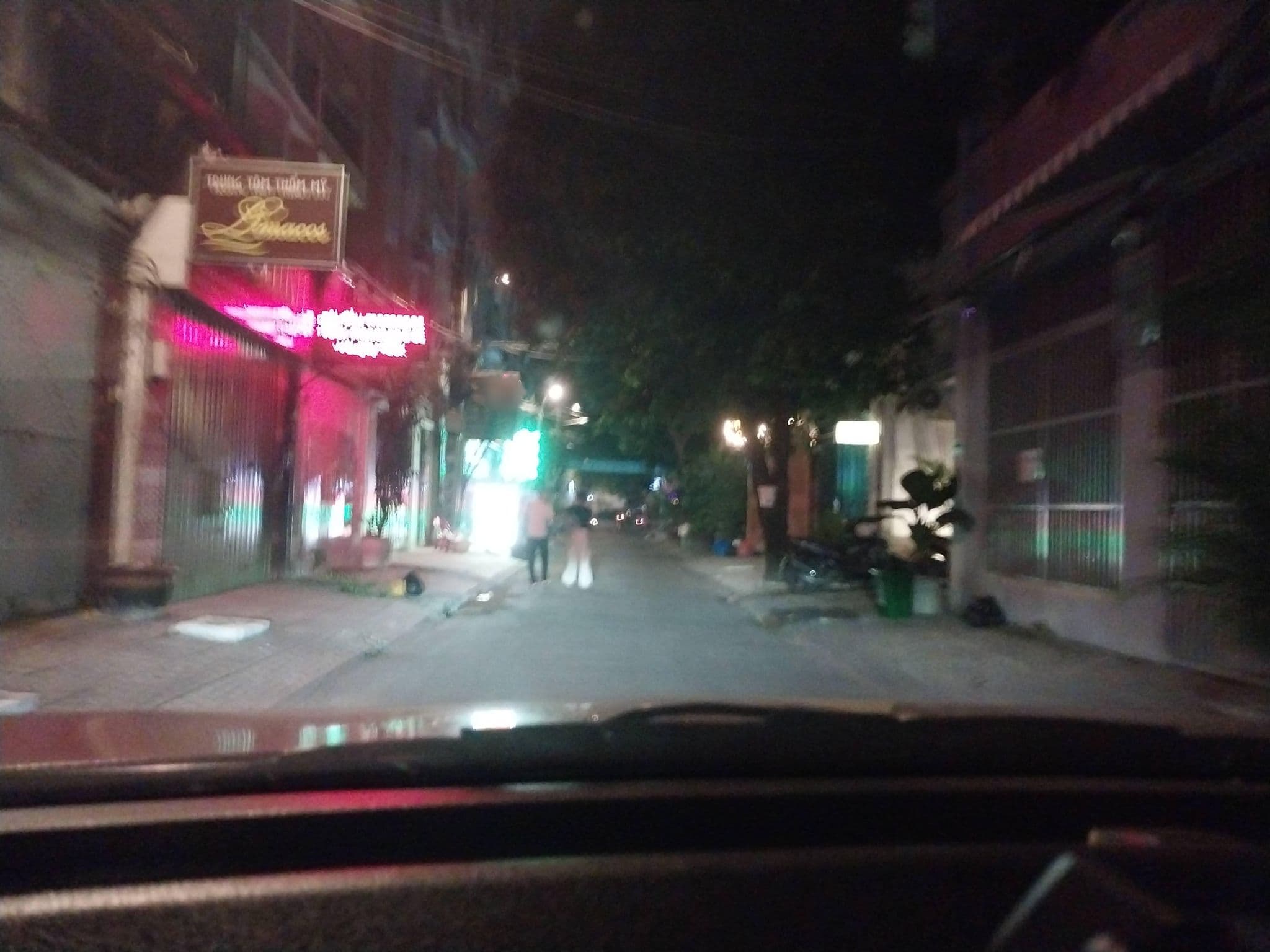 Street view near Khách Sạn Phương Anh, Quận Mười — © sg_front_1 (CC BY-SA · Mapillary)