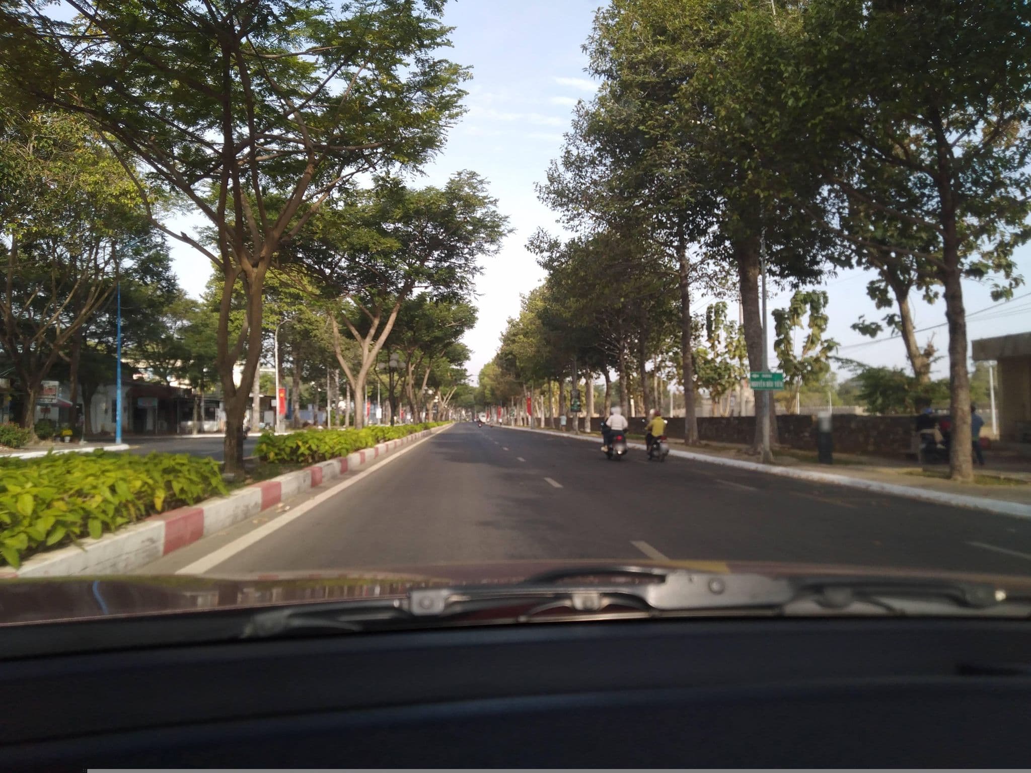 Street view near Paradise golf resort, Vũng Tàu