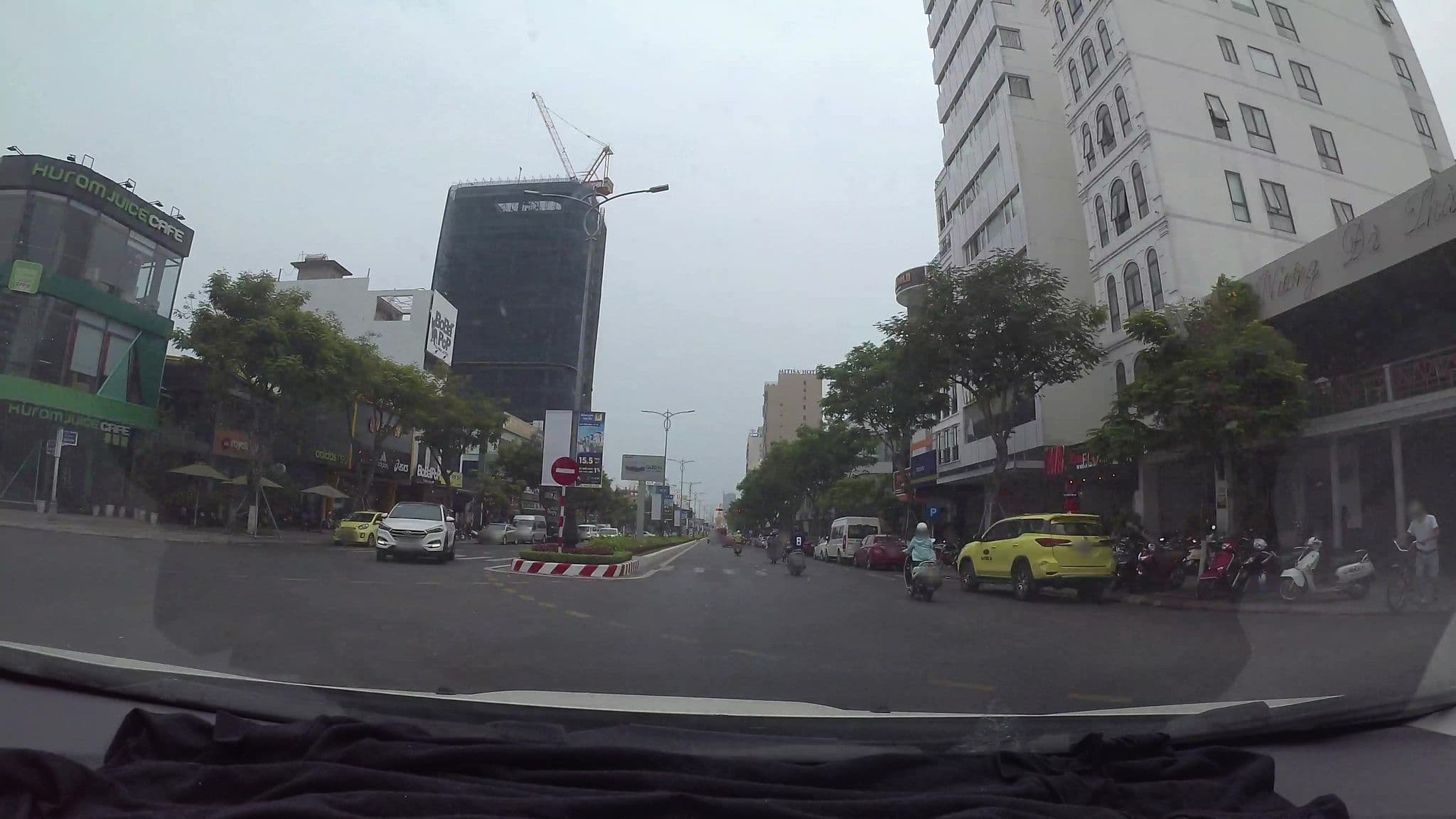 Street view near Flóra Hotel, Da Nang — © kaartcam (CC BY-SA · Mapillary)