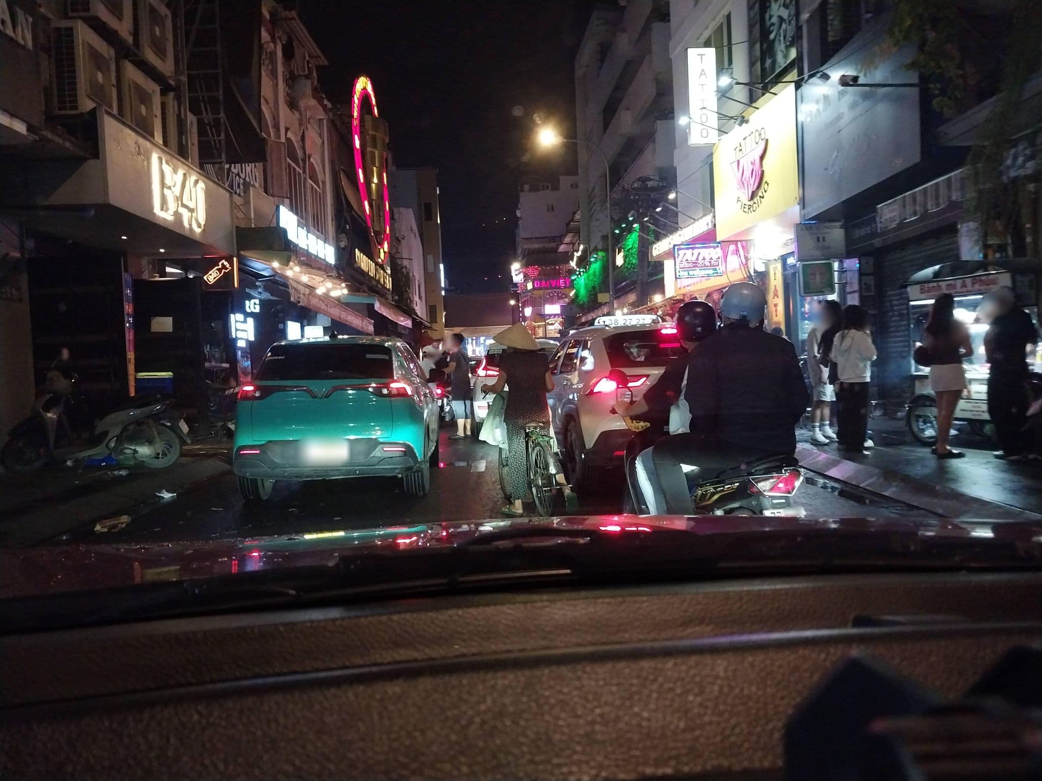 Street view near Khách Sạn C Central, Quận Ba