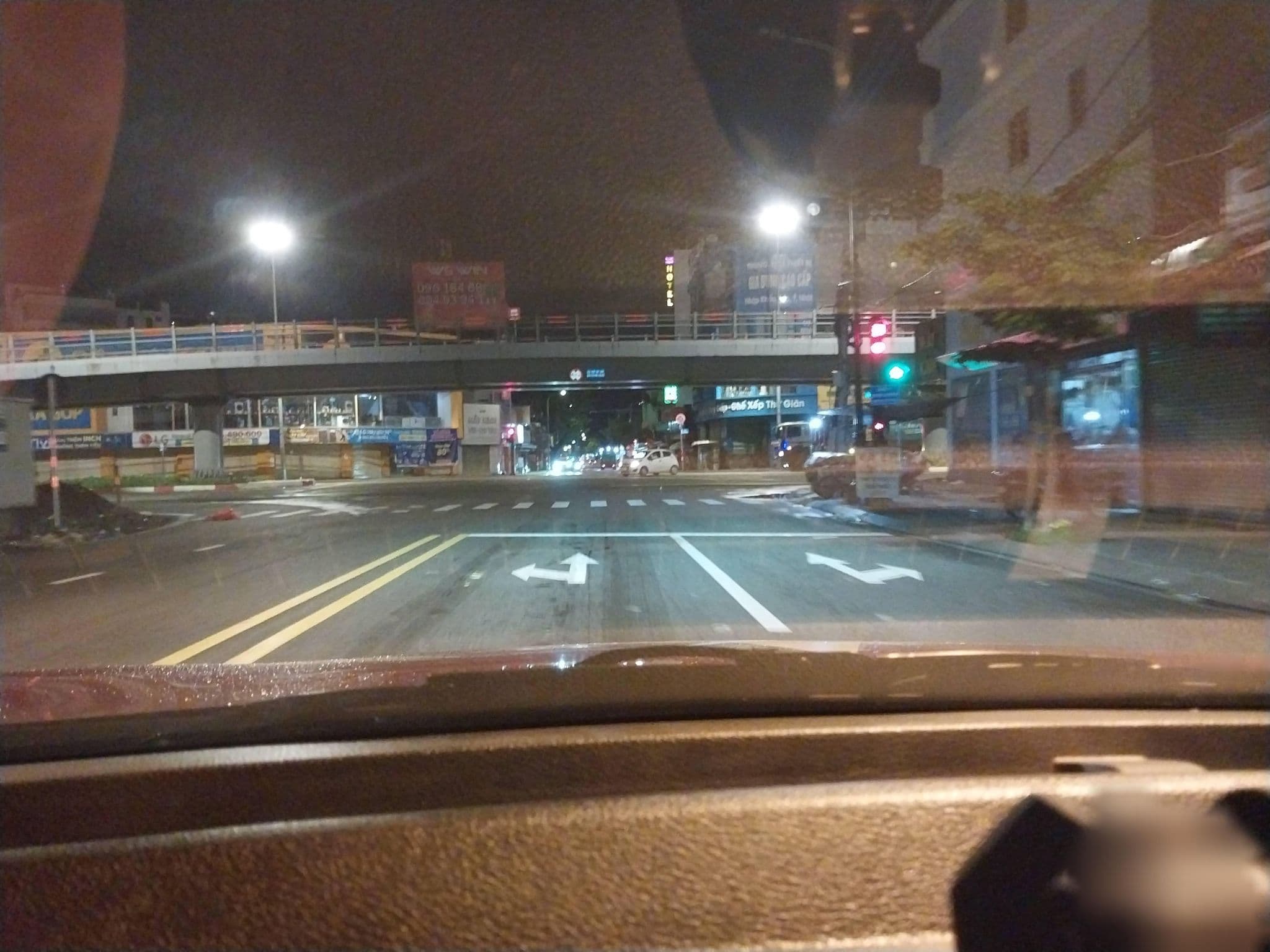 Street view near Khách Sạn Minh Tâm, Tân Bình — © sg_front_1 (CC BY-SA · Mapillary)