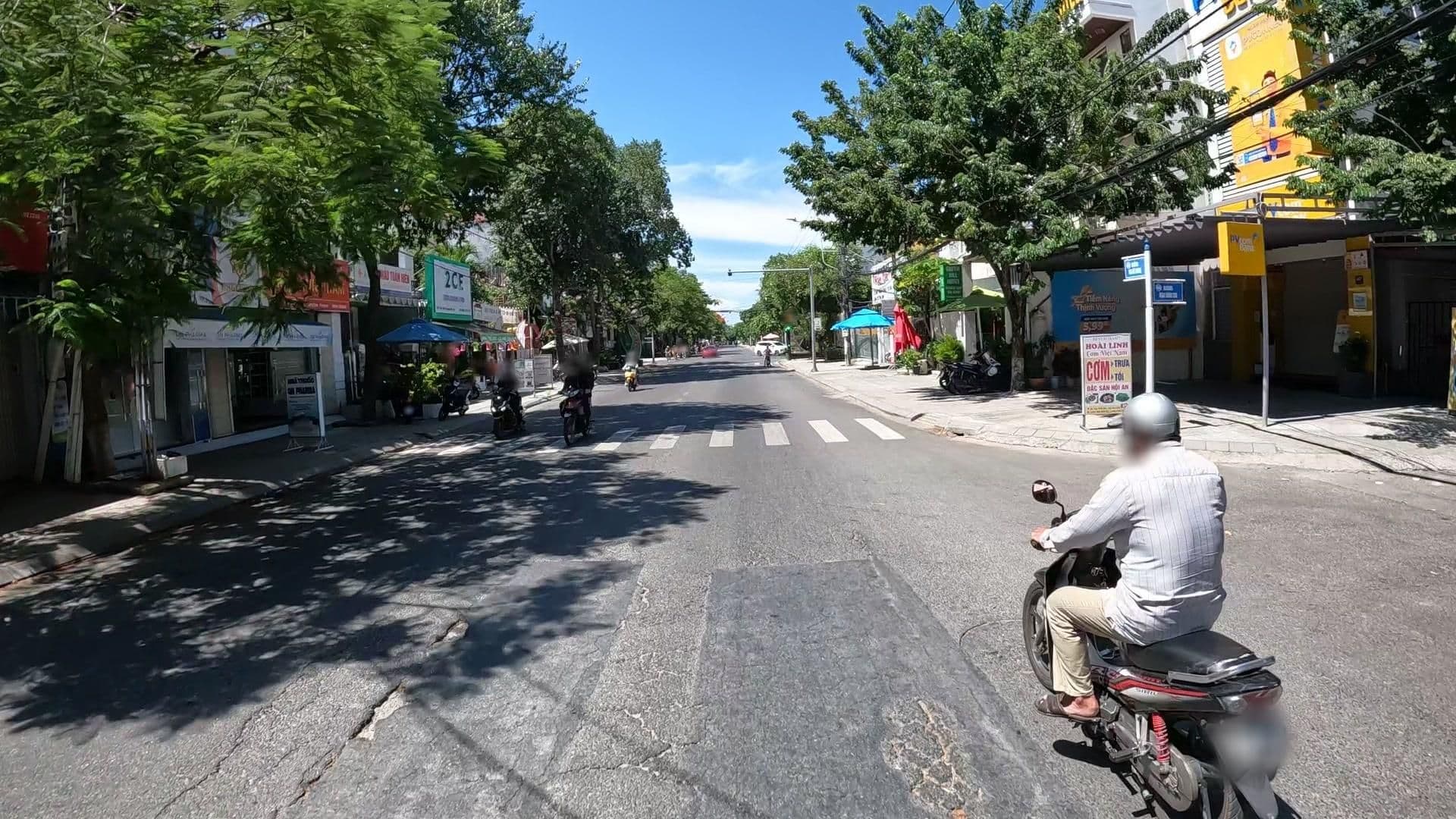 Street view near Green Hill Hotel, Hoi An — © lucomsky (CC BY-SA · Mapillary)