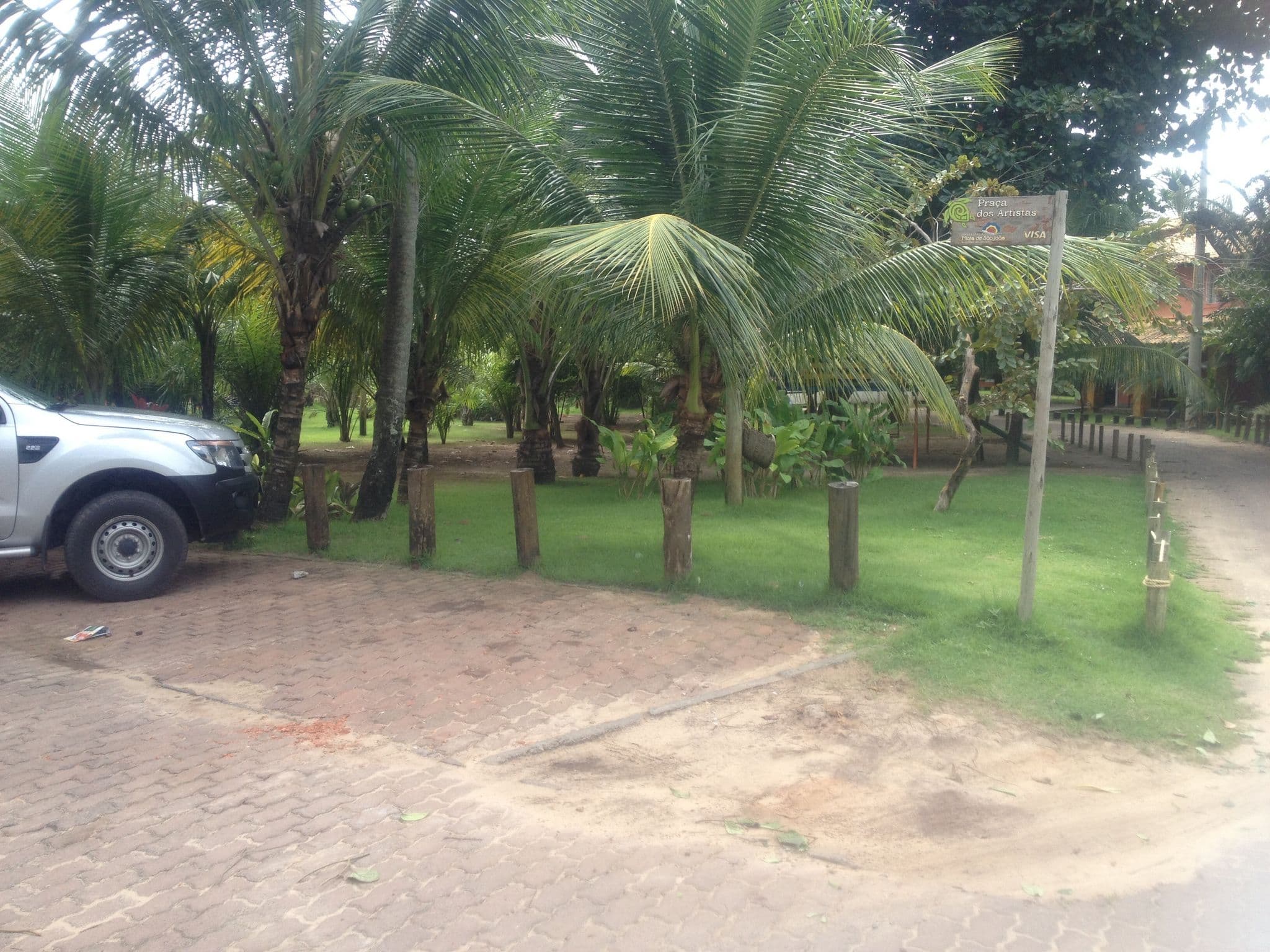 Street view near Eco Atlântico, Dias d'Ávila — © vialma (CC BY-SA · Mapillary)