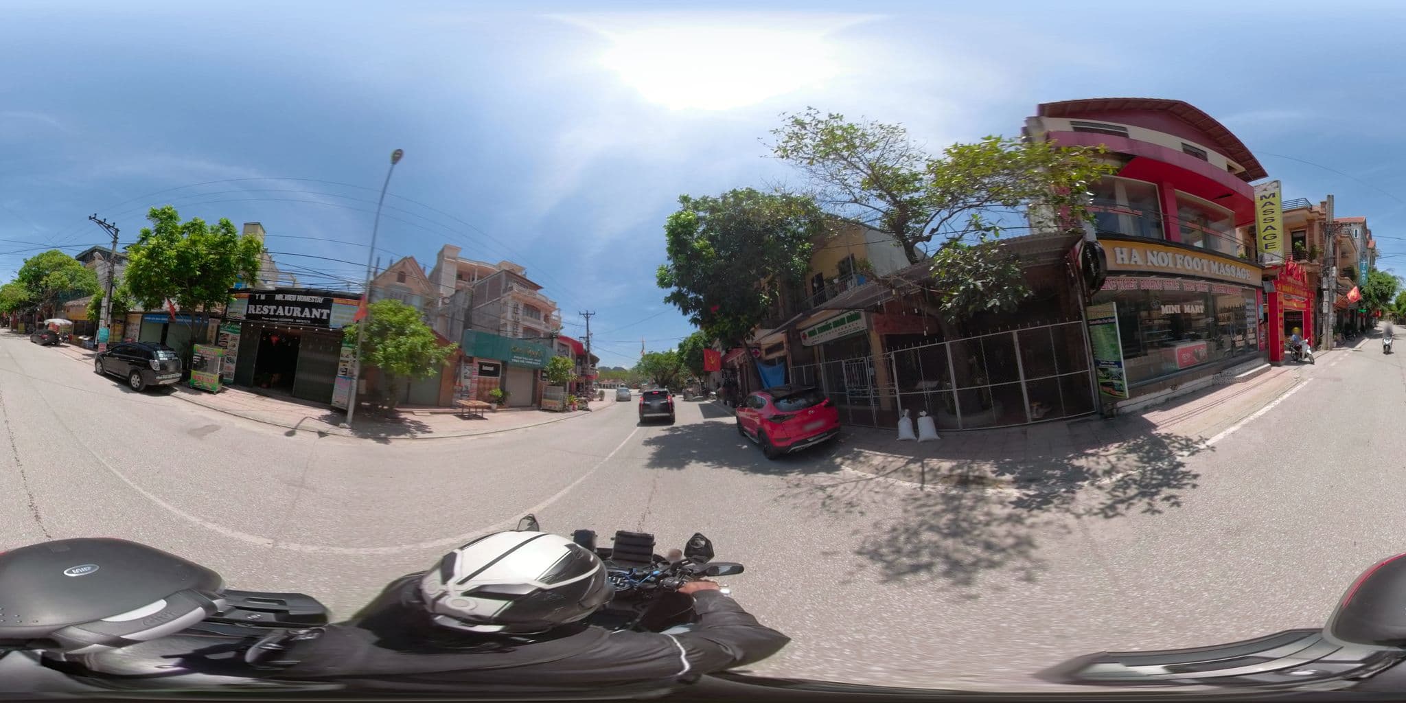 Street view near Lion King Hotel, Ninh Bình — © l1ndemann (CC BY-SA · Mapillary)