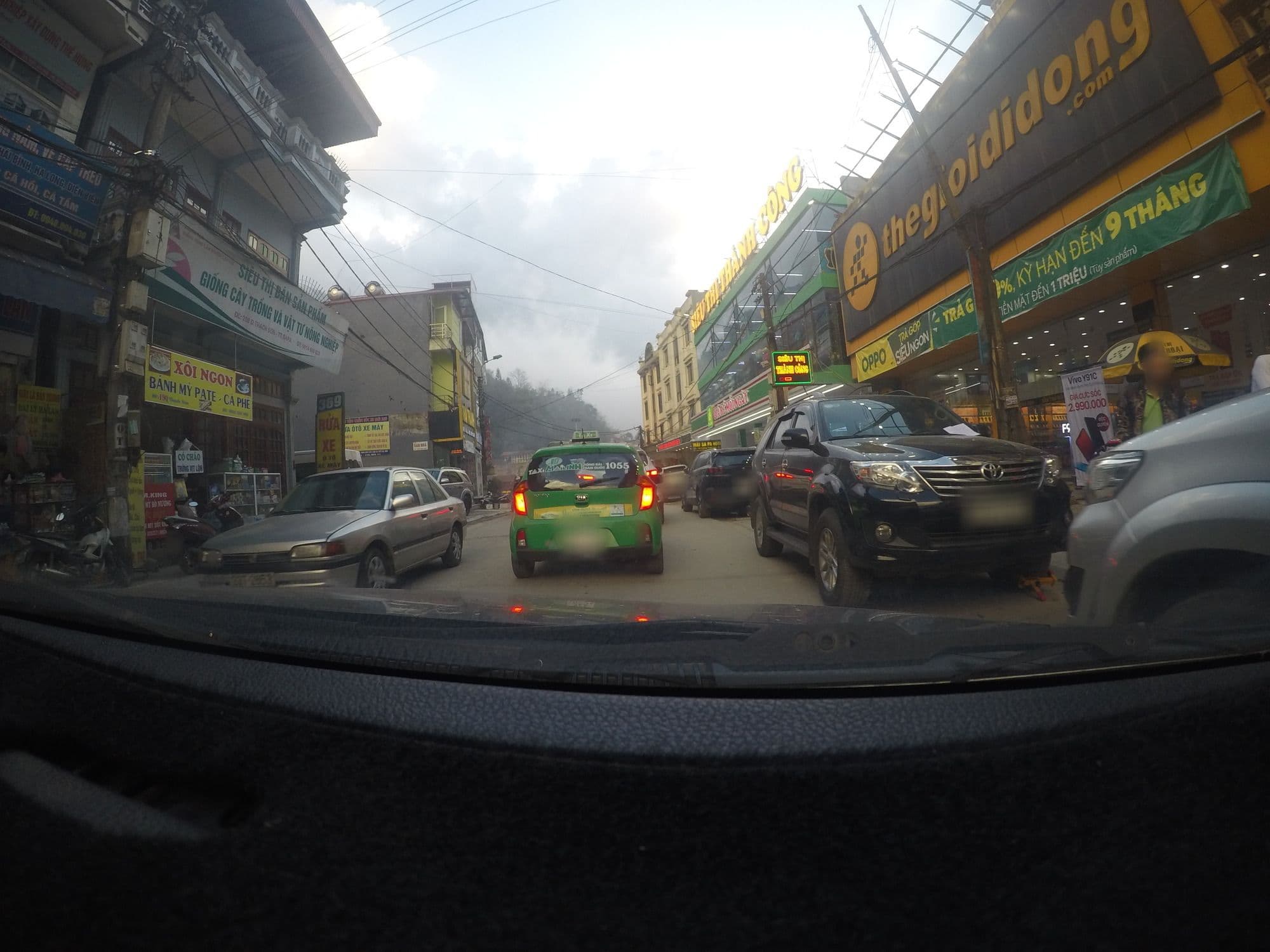 Street view near Thanh Cong hotel, Sa Pa