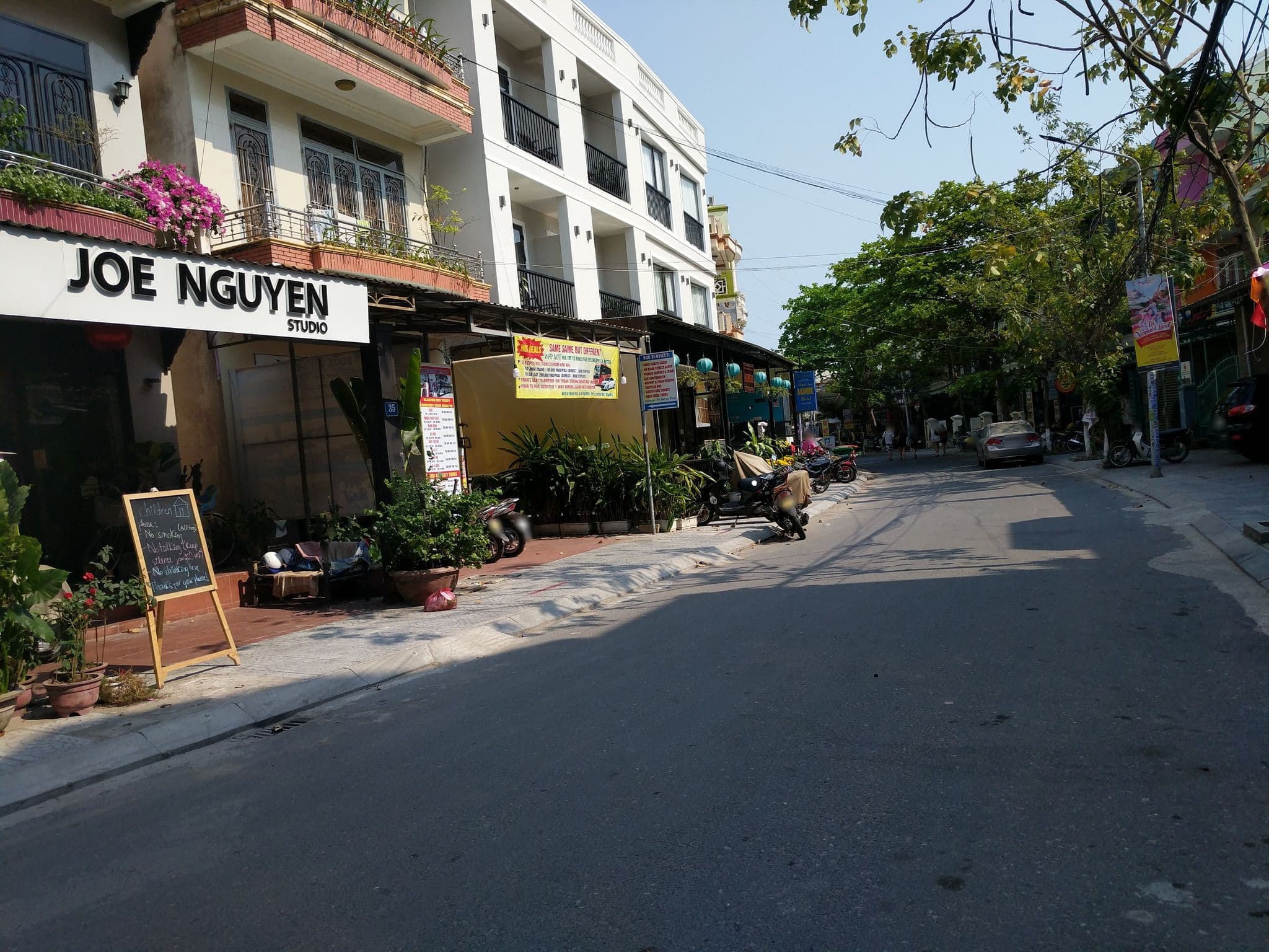 Street view near Tribee Ede hostel, Hoi An