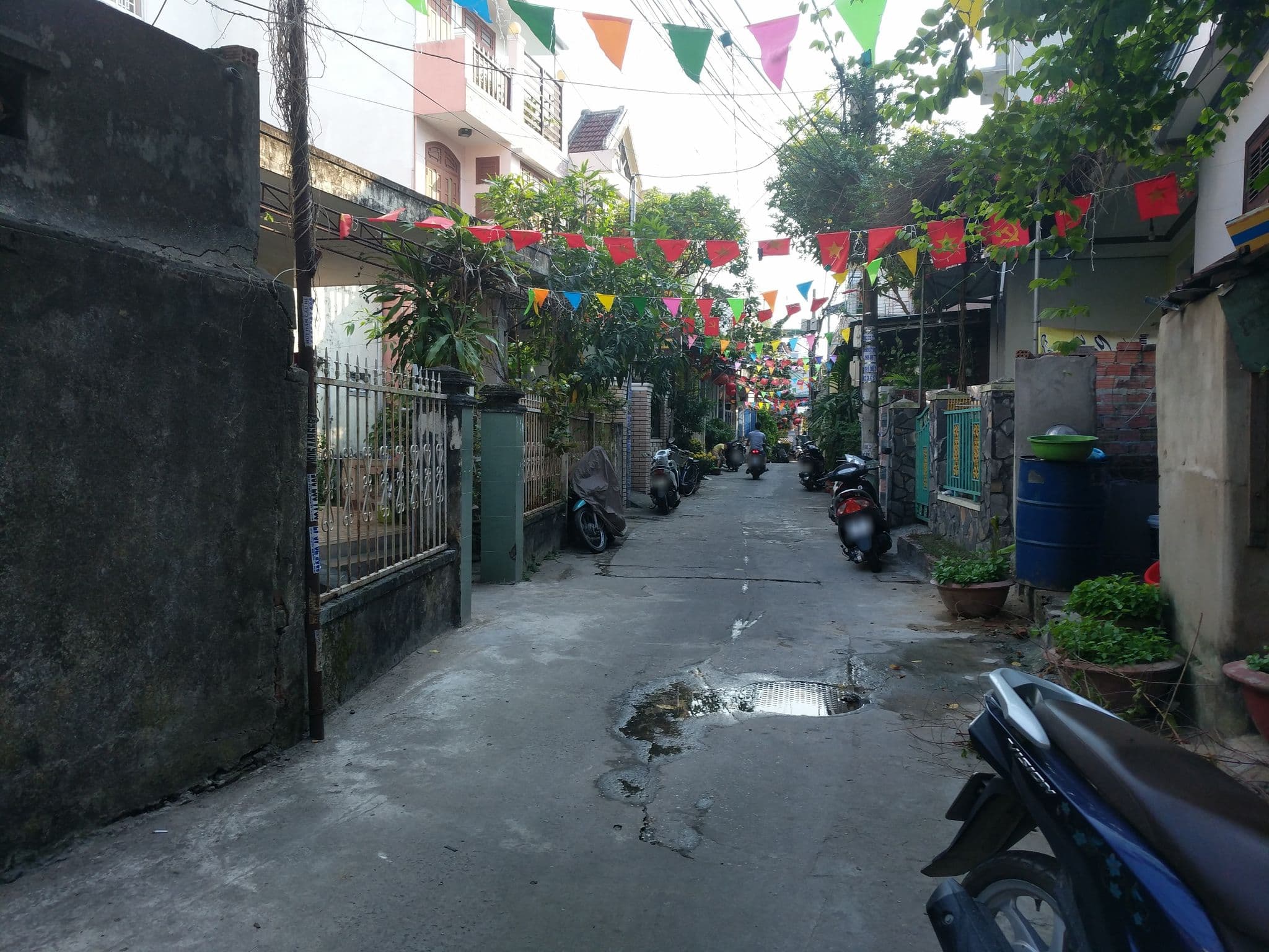Street view near Hoa My II, Hoi An