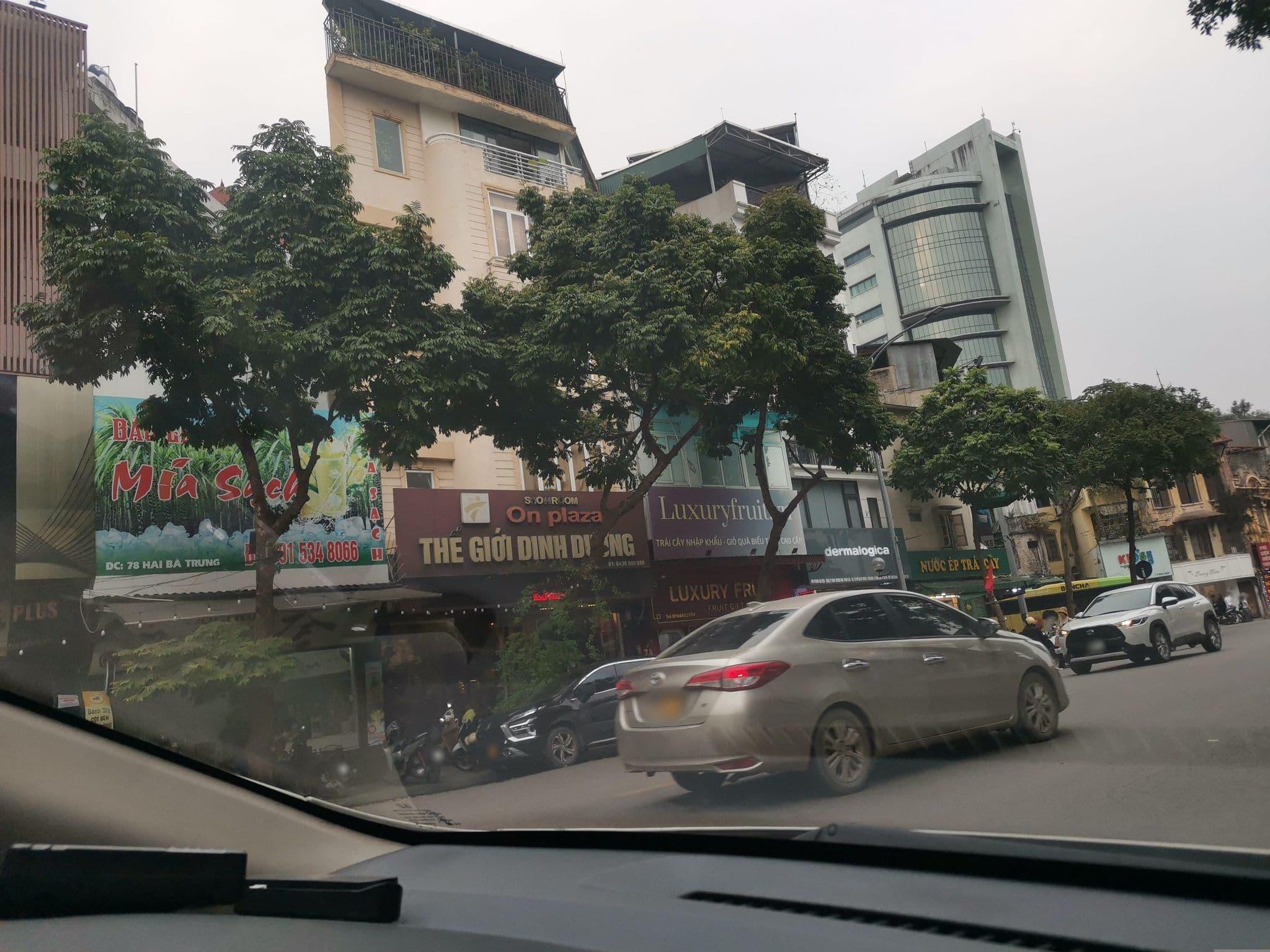 Street view near Khách Sạn 55, Hanoi — © hn_left_2 (CC BY-SA · Mapillary)