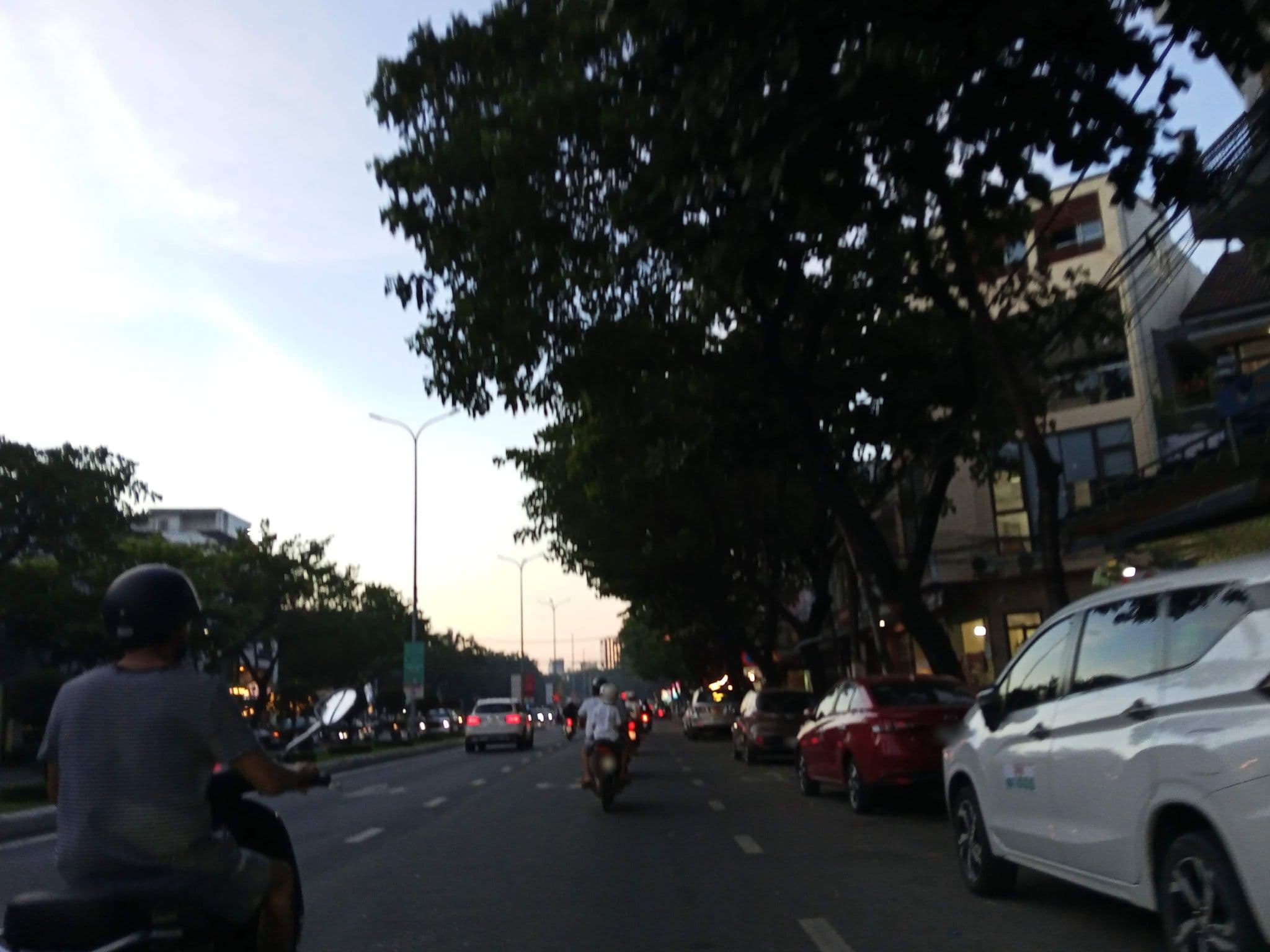Street view near Đi Outdoor, Da Nang — © lxh57 (CC BY-SA · Mapillary)