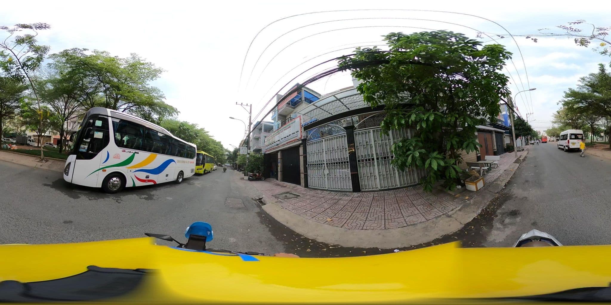 Street view near Khách Sạn Quỳnh Hoa, Ho Chi Minh City — © bemaps3_sg (CC BY-SA · Mapillary)