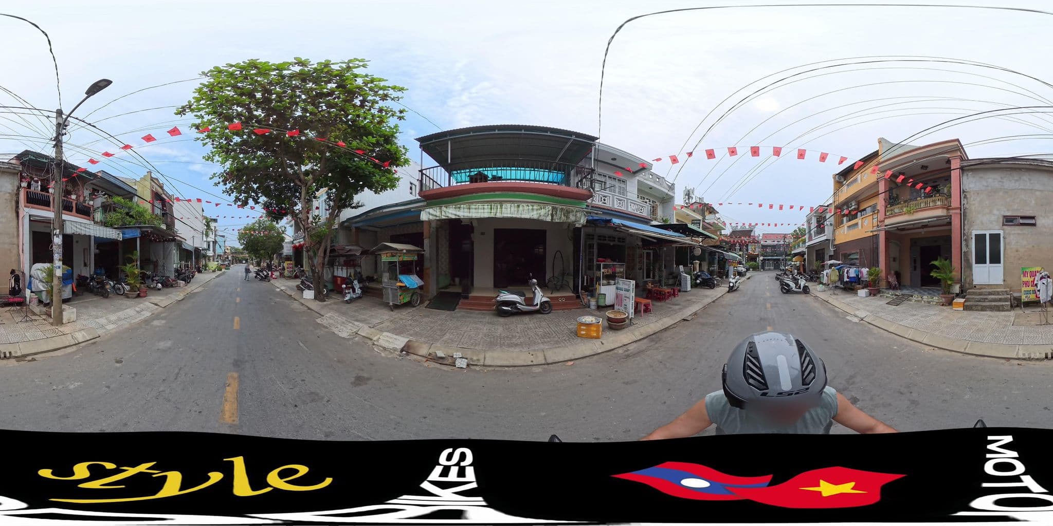 Street view near Hoa Thu Homestay, Hoi An