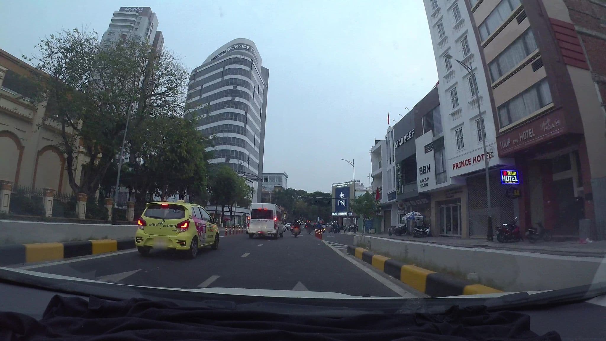 Street view near Tulip Hotel, Da Nang — © kaartcam (CC BY-SA · Mapillary)