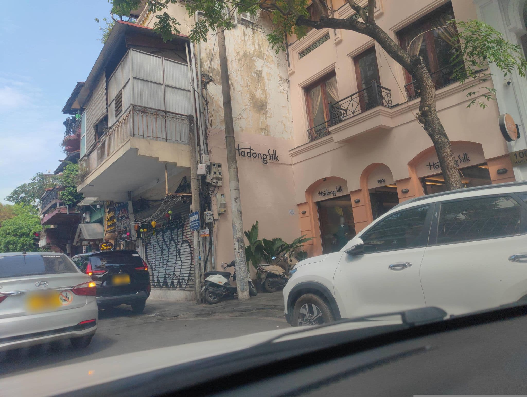 Street view near Khách Sạn Church Boutique, Hoàn Kiếm
