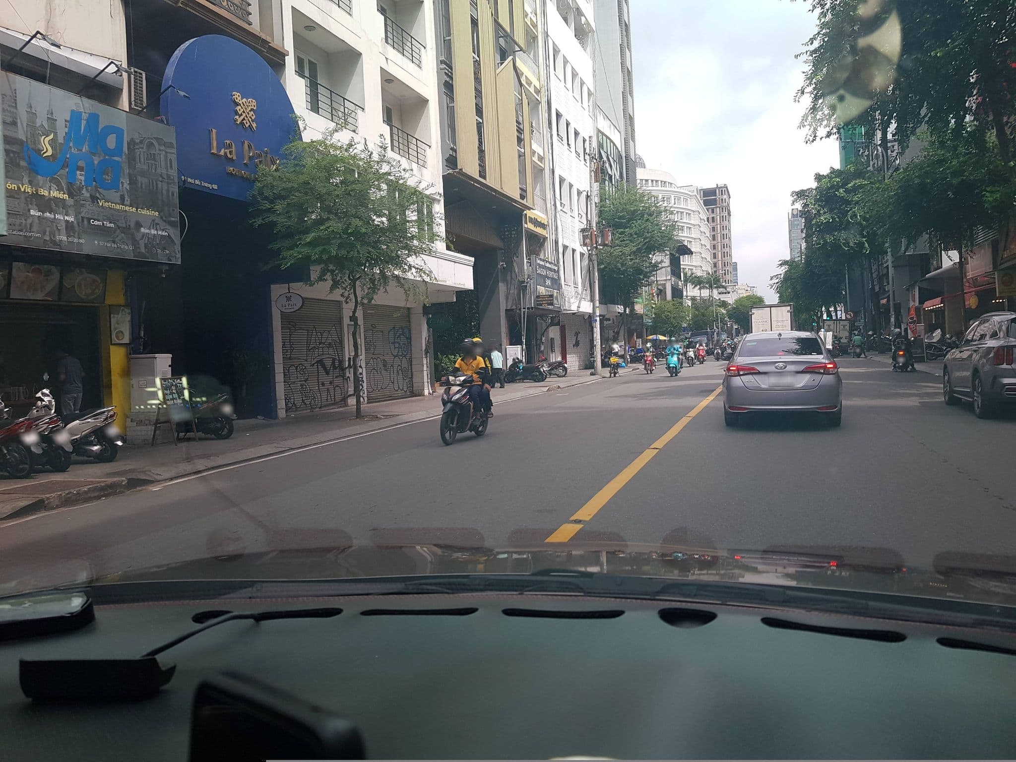 Street view near Khách Sạn Đông Du, Quận Bốn
