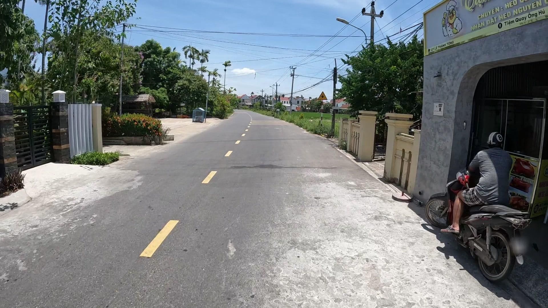 Street view near Tamihouse, Hoi An