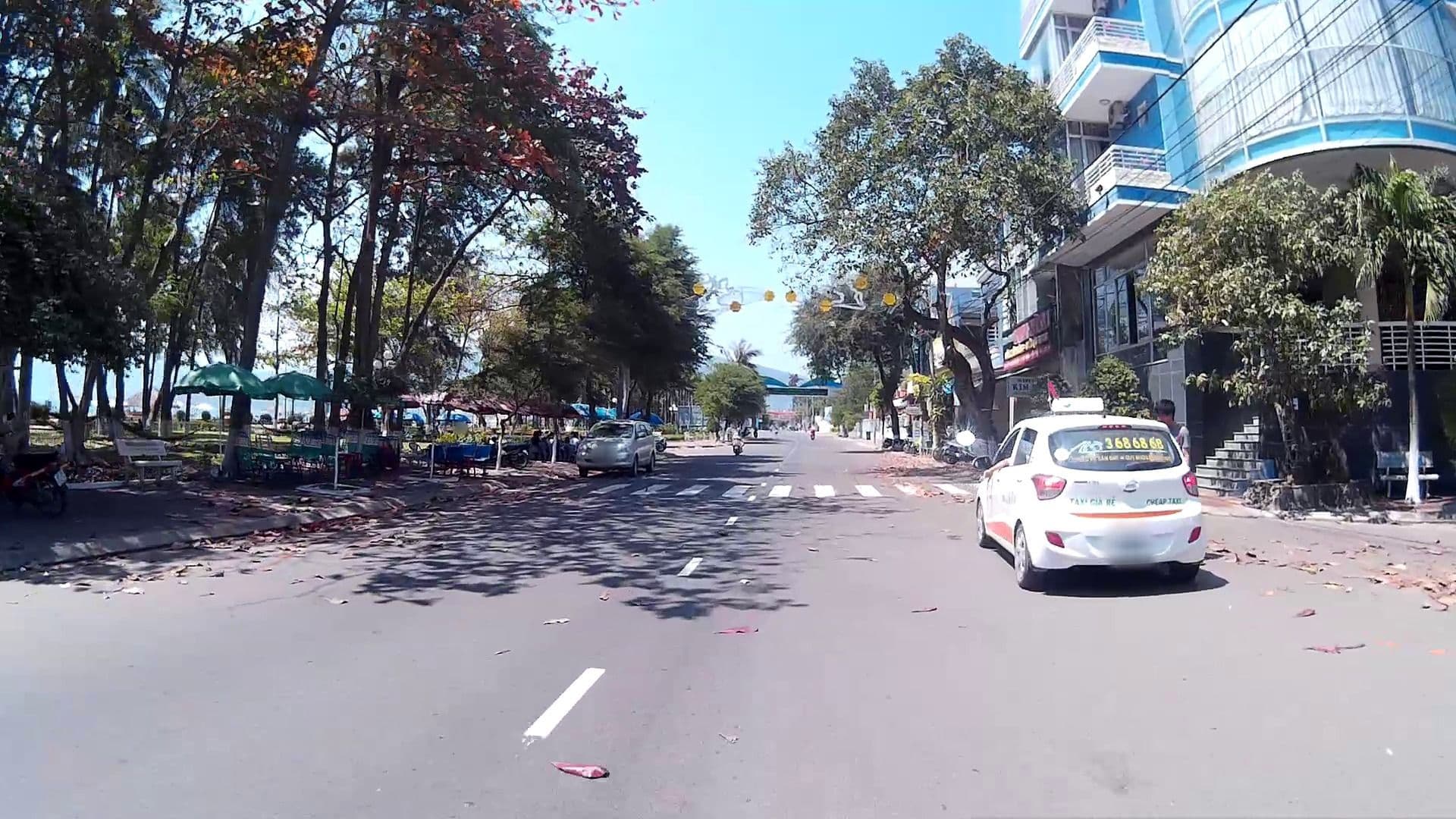 Street view near Fleur De Lys Hotel Quy Nhon, Qui Nhon — © suki52 (CC BY-SA · Mapillary)