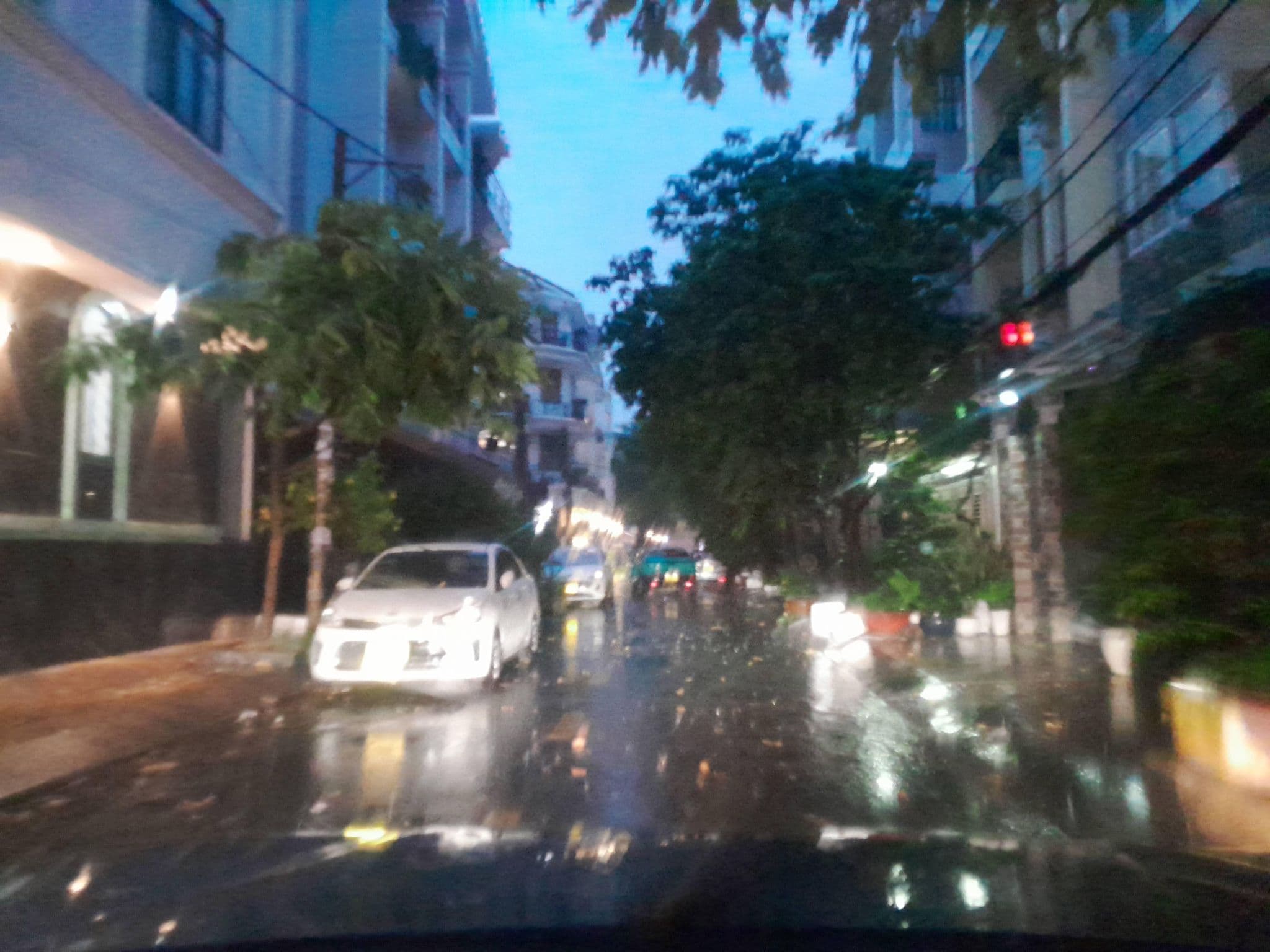 Street view near Khách sạn Sa Rang, Quận Năm — © sg_front_3 (CC BY-SA · Mapillary)