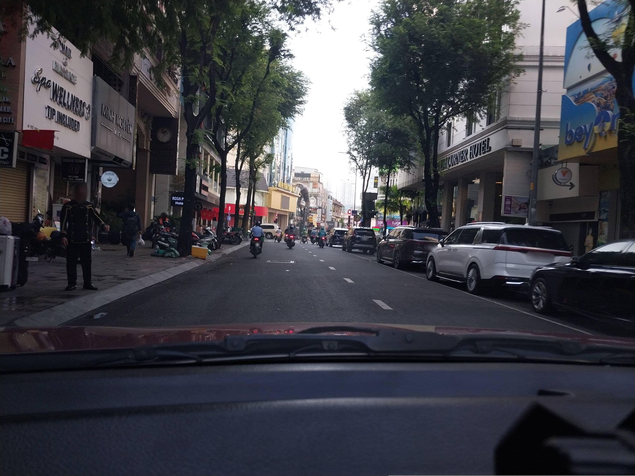 Street view near Adora Hotel, Quận Ba — © sg_front_1 (CC BY-SA · Mapillary)